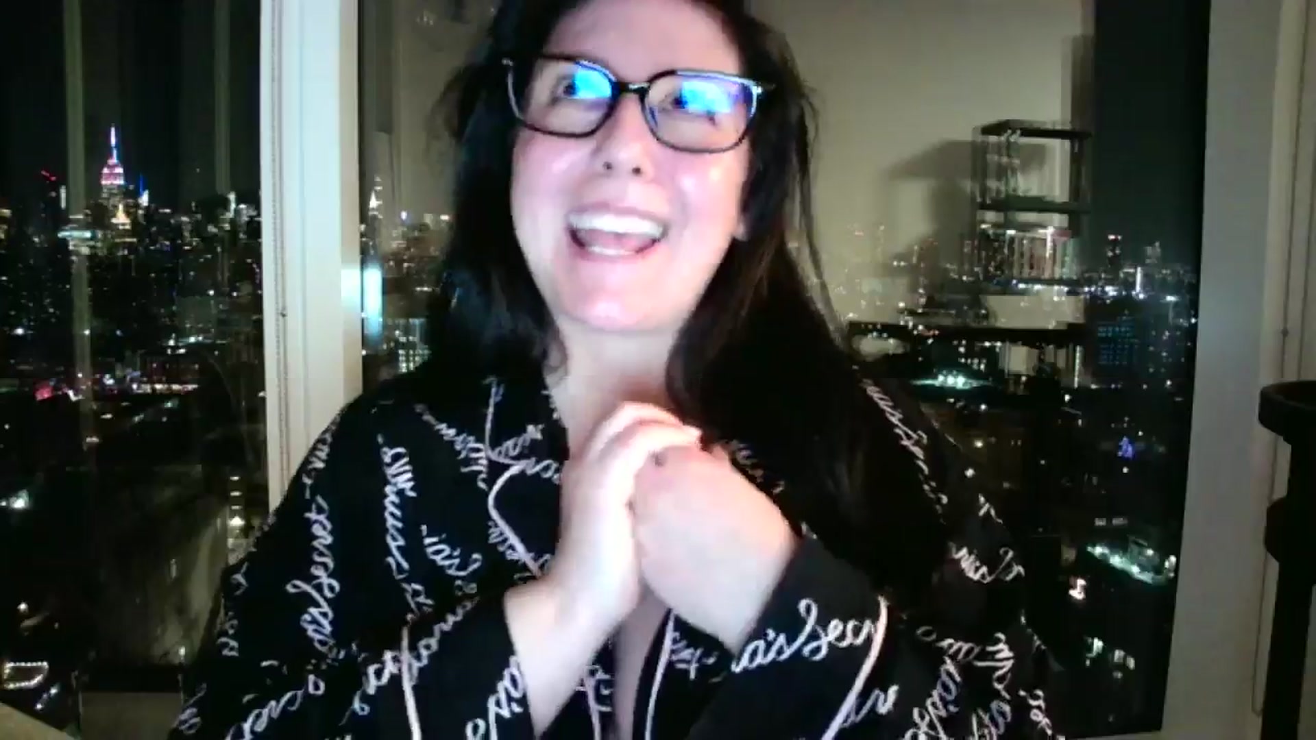 Gallery image thumbnail from SILKYWOMAN's myfreecams stream on, 12/27/2024, 24:44 image 7 of 20