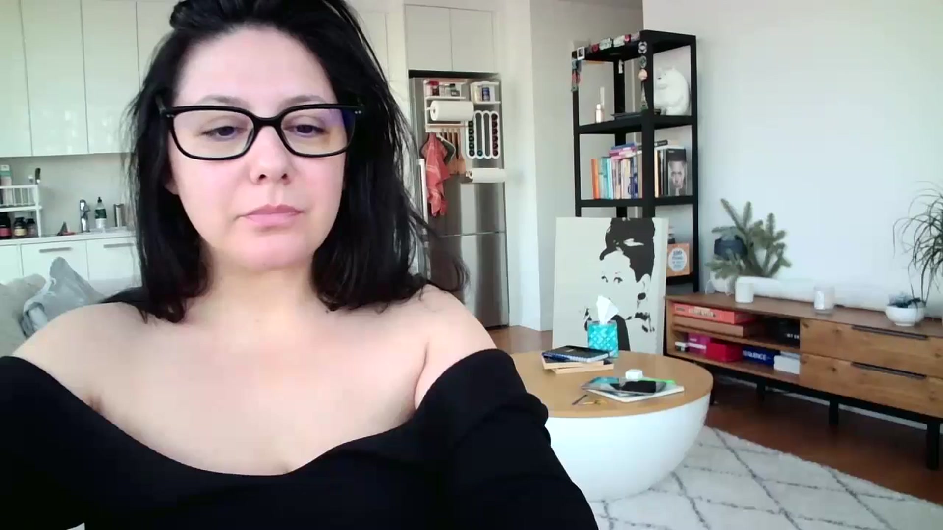 Gallery image thumbnail from SILKYWOMAN's myfreecams stream on, 12/27/2024, 15:56 image 16 of 20