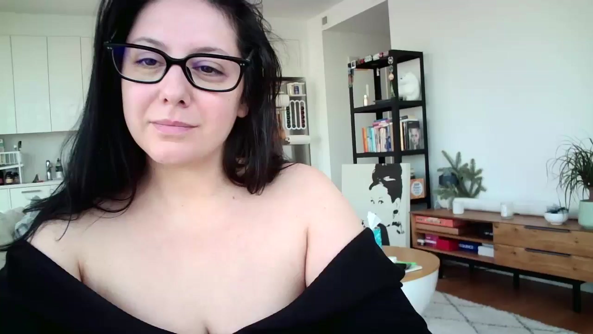Gallery image thumbnail from SILKYWOMAN's myfreecams stream on, 12/27/2024, 17:11 image 10 of 20