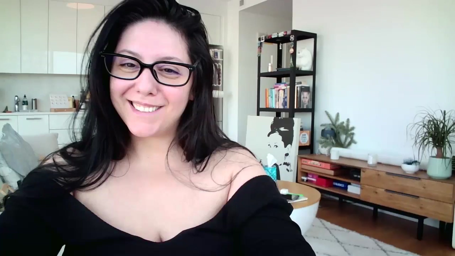 Gallery image thumbnail from SILKYWOMAN's myfreecams stream on, 12/27/2024, 18:03 image 9 of 20