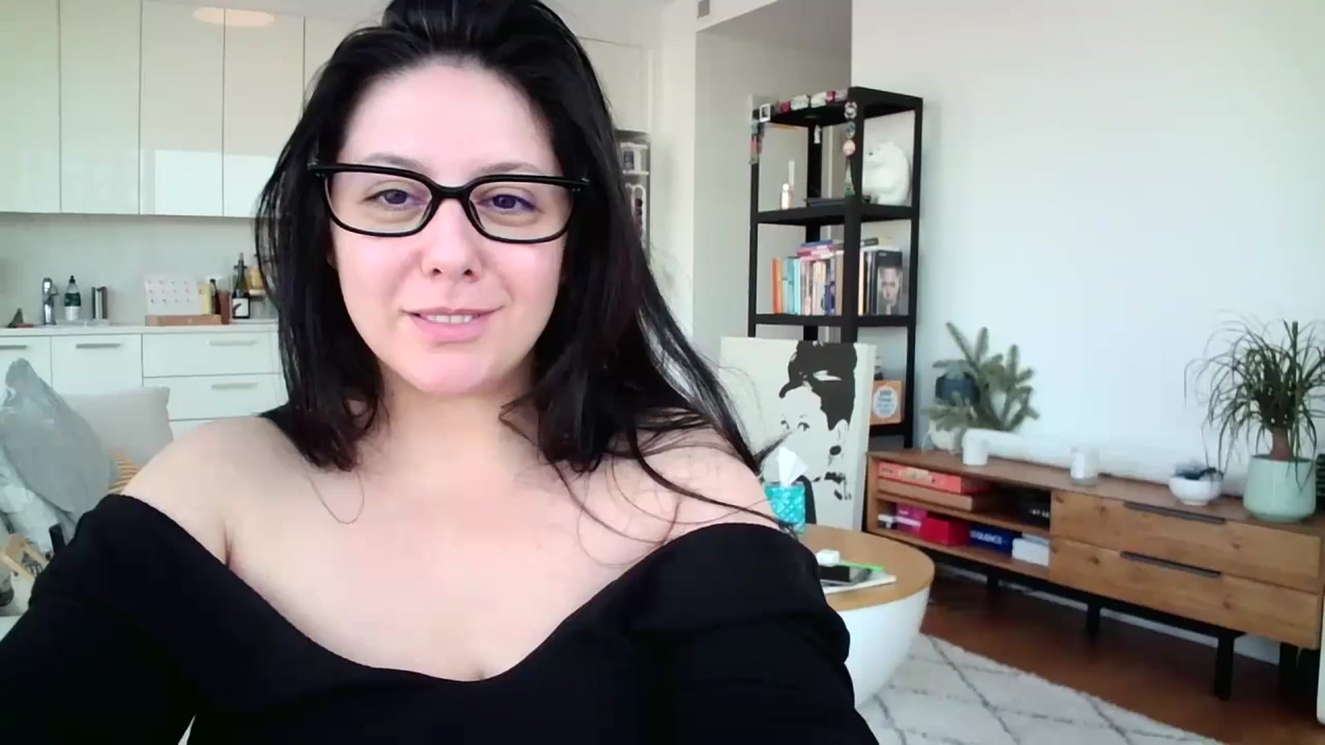 Gallery image thumbnail from SILKYWOMAN's myfreecams stream on, 12/27/2024, 18:03 image 10 of 20