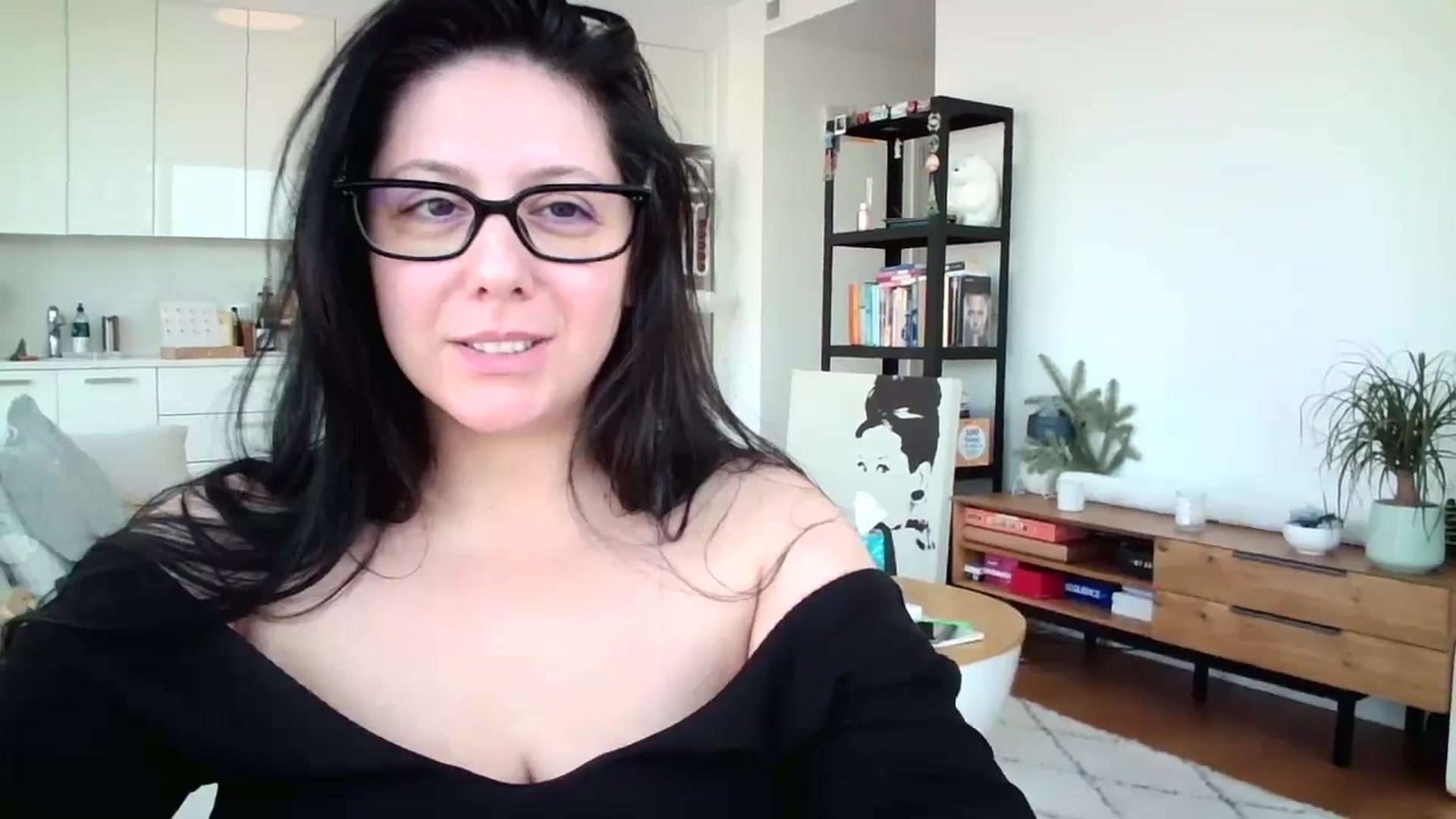 Gallery image thumbnail from SILKYWOMAN's myfreecams stream on, 12/27/2024, 18:03 image 8 of 20