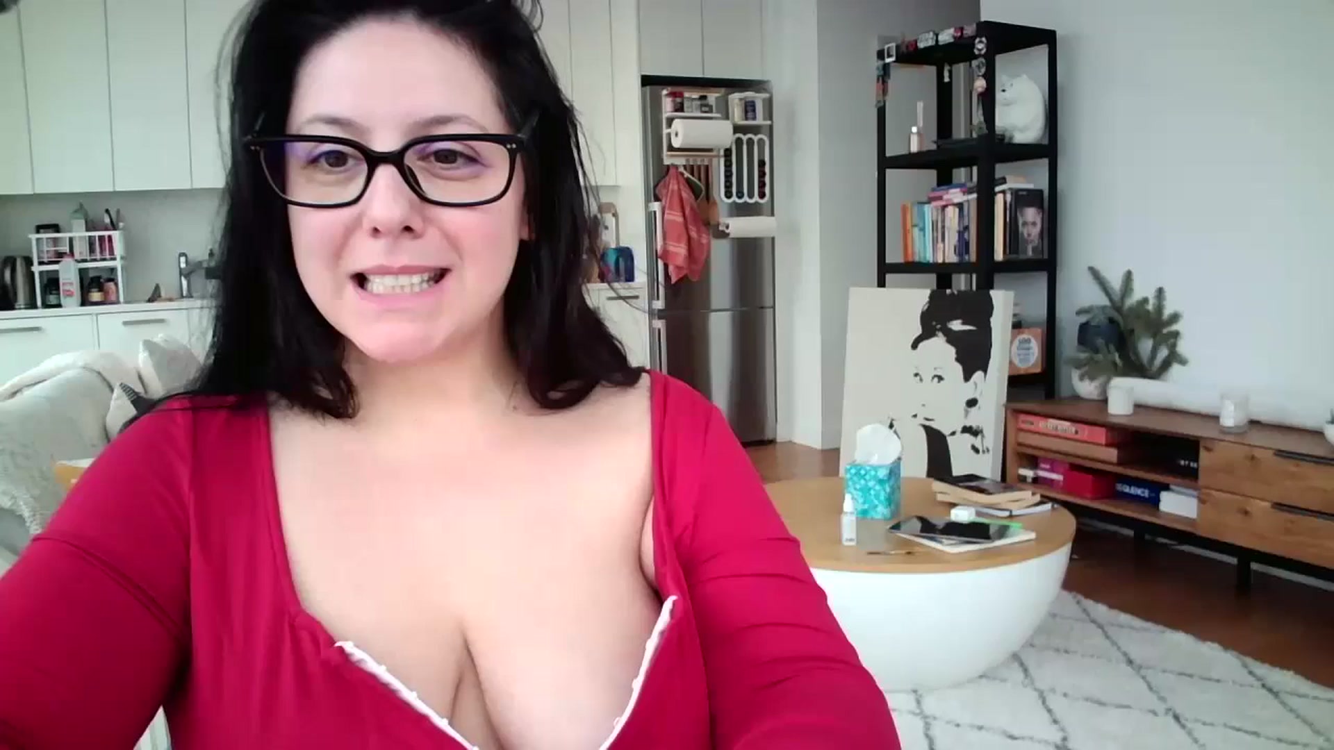 Gallery image thumbnail from SILKYWOMAN's myfreecams stream on, 12/28/2024, 17:43 image 12 of 20
