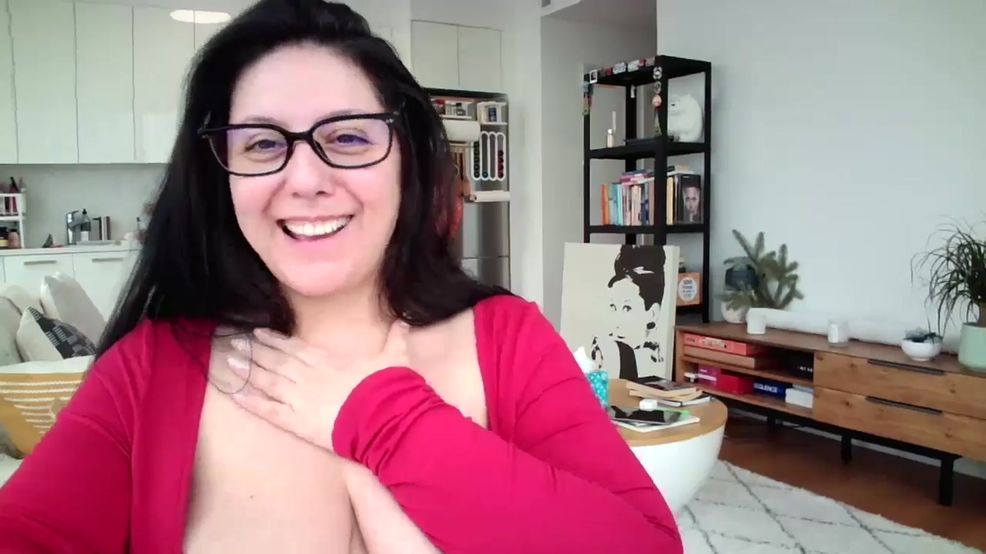 Gallery image thumbnail from SILKYWOMAN's myfreecams stream on, 12/28/2024, 19:55 image 8 of 20