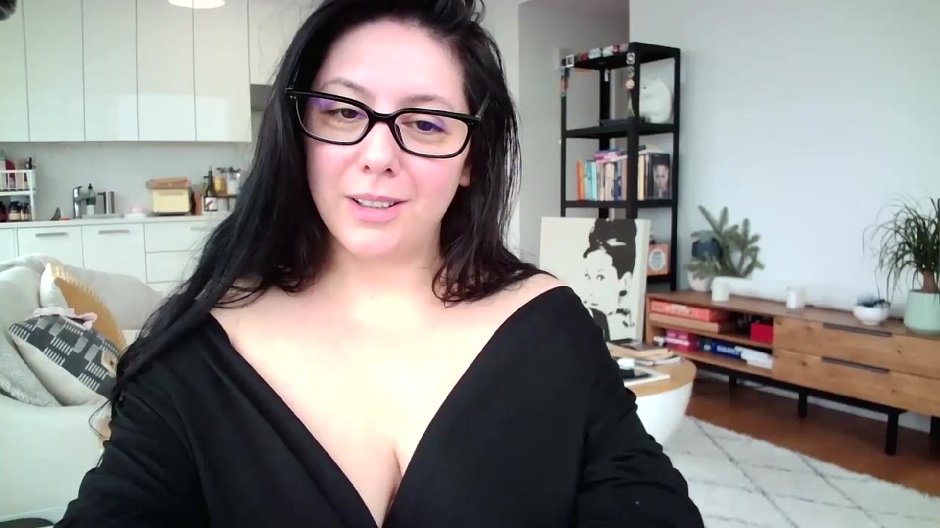 Gallery image thumbnail from SILKYWOMAN's myfreecams stream on, 12/29/2024, 14:45 image 3 of 20