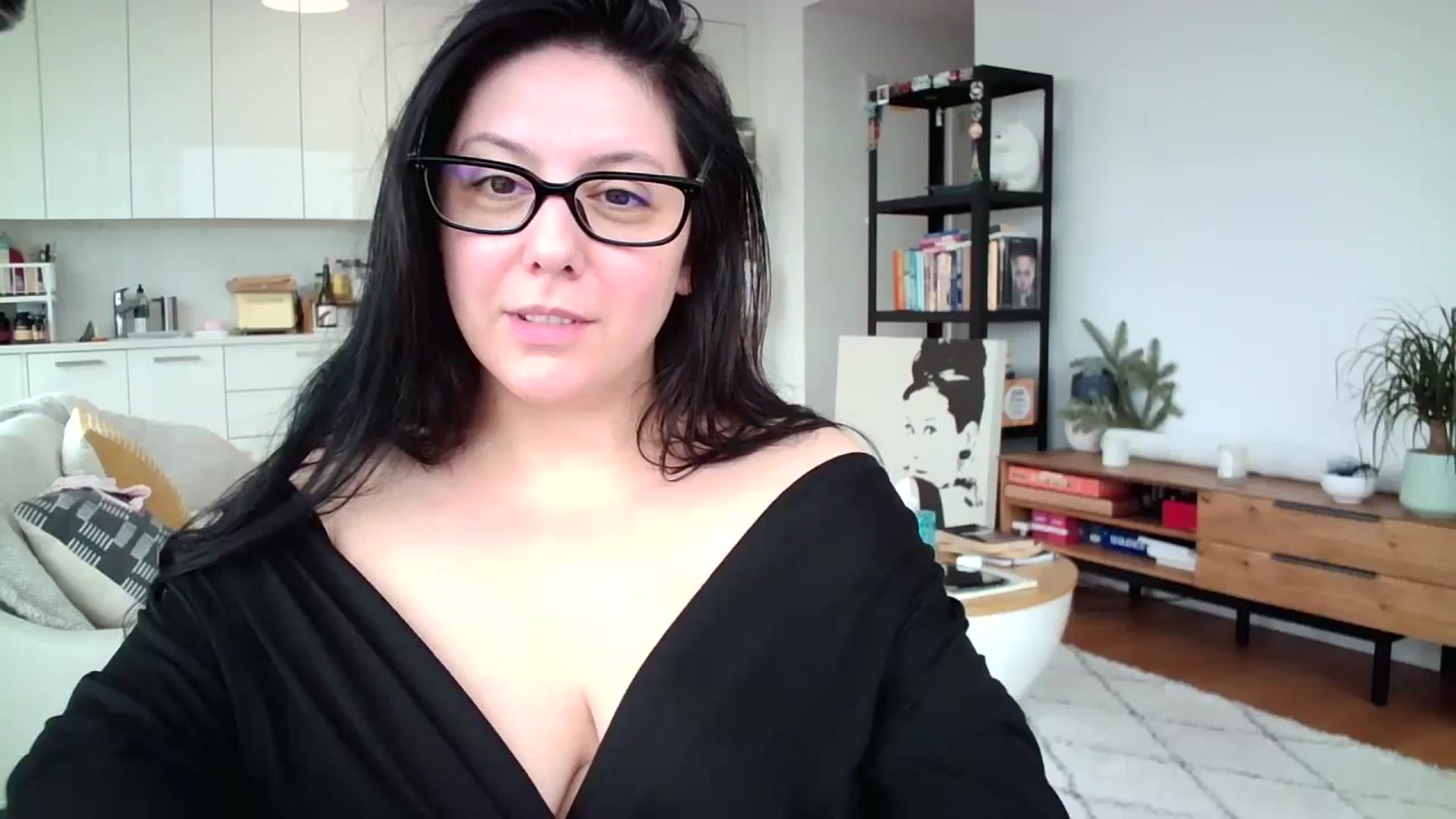 Gallery image thumbnail from SILKYWOMAN's myfreecams stream on, 12/29/2024, 14:45 image 10 of 20