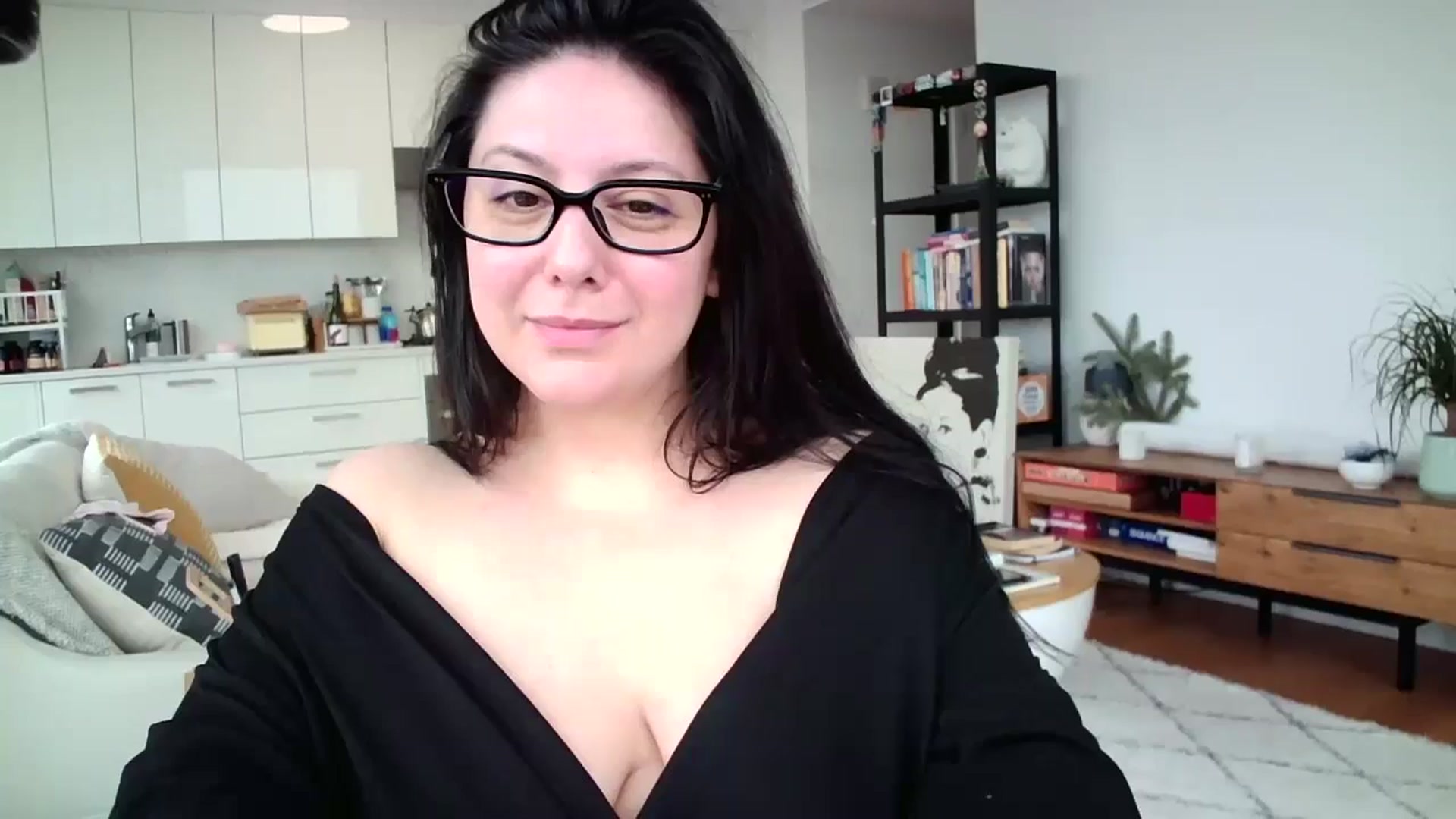 Gallery image thumbnail from SILKYWOMAN's myfreecams stream on, 12/29/2024, 14:45 image 16 of 20