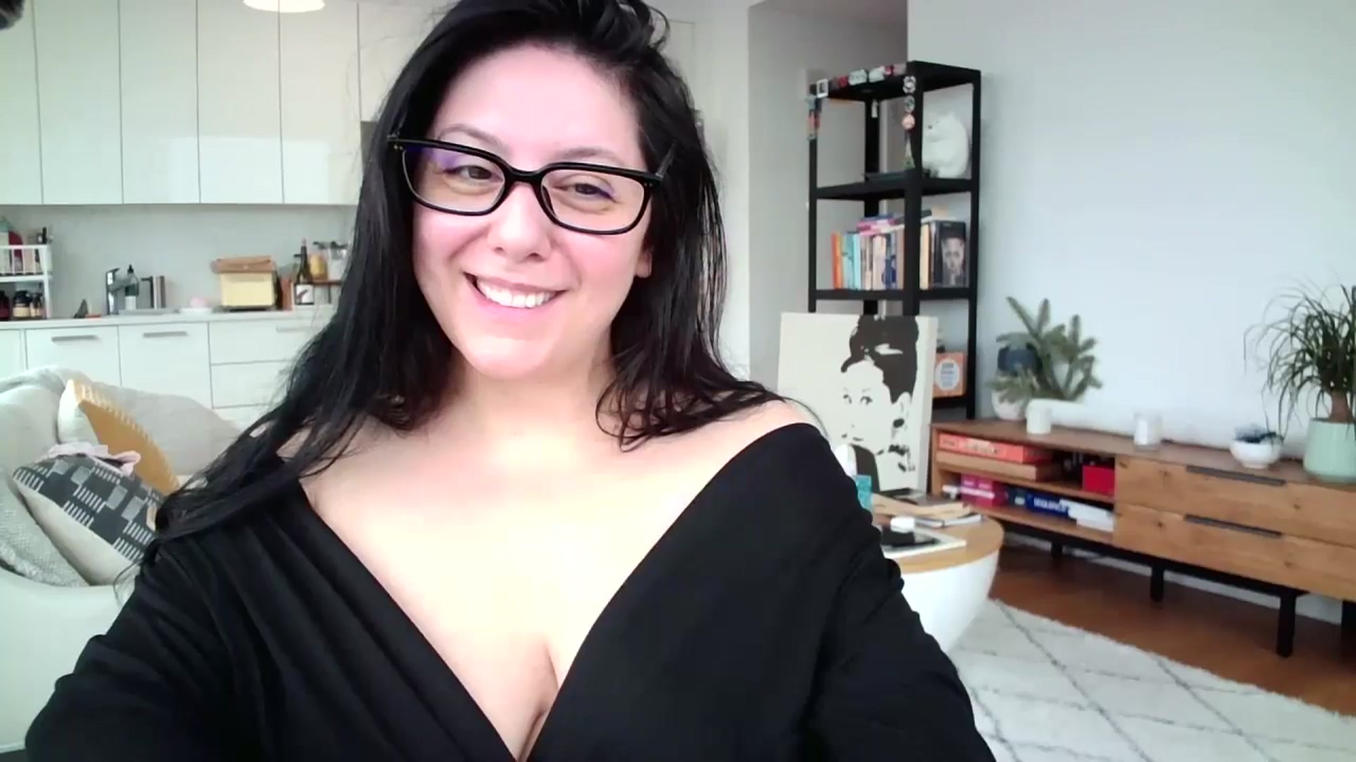 Gallery image thumbnail from SILKYWOMAN's myfreecams stream on, 12/29/2024, 14:45 image 11 of 20