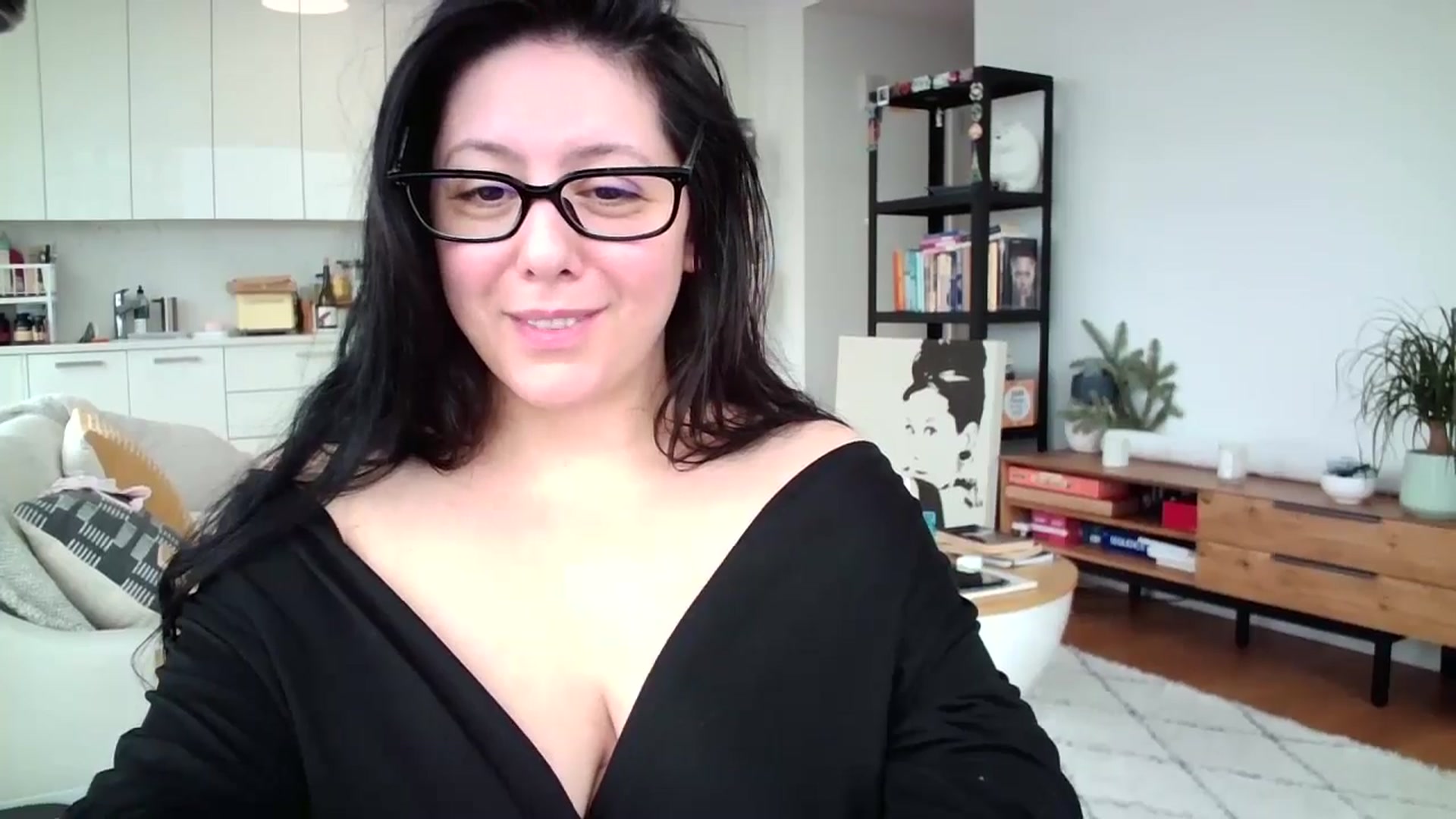 Gallery image thumbnail from SILKYWOMAN's myfreecams stream on, 12/29/2024, 14:45 image 2 of 20