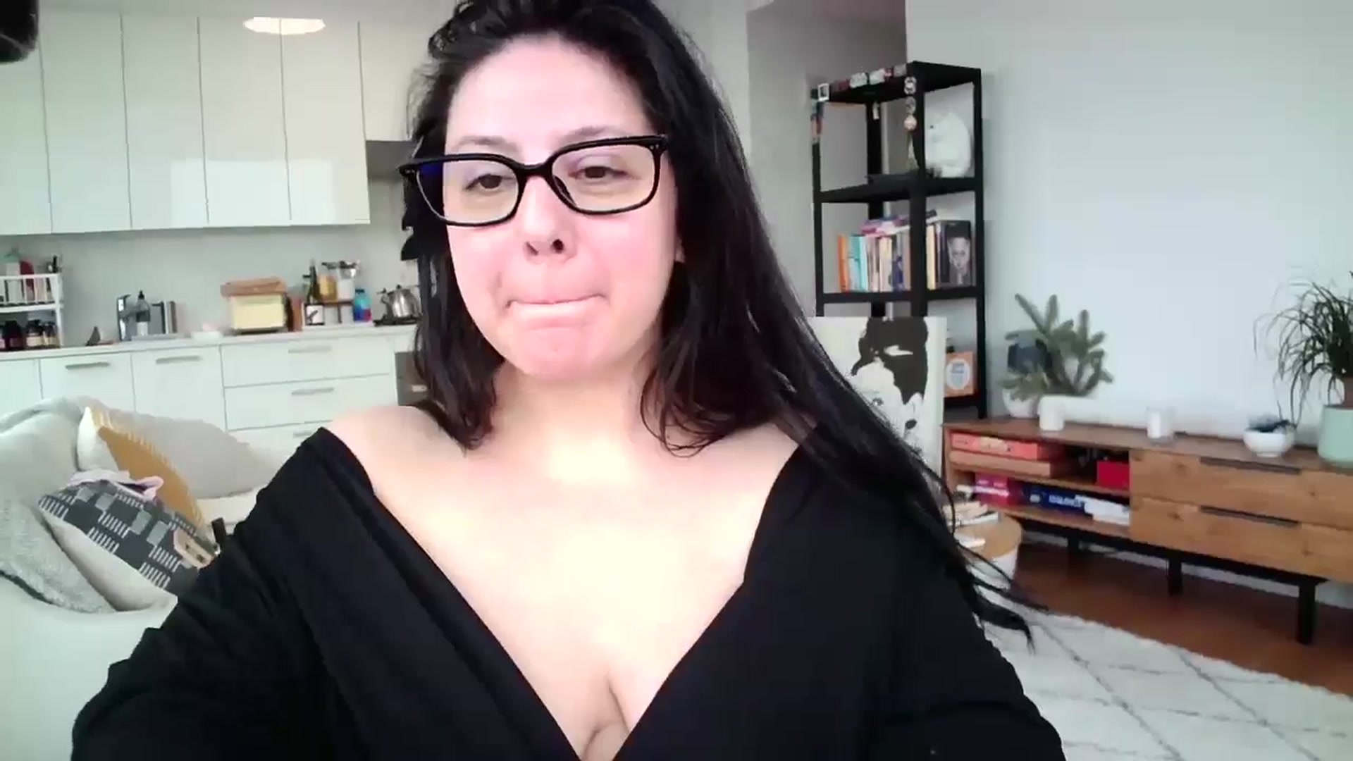 Gallery image thumbnail from SILKYWOMAN's myfreecams stream on, 12/29/2024, 14:45 image 17 of 20