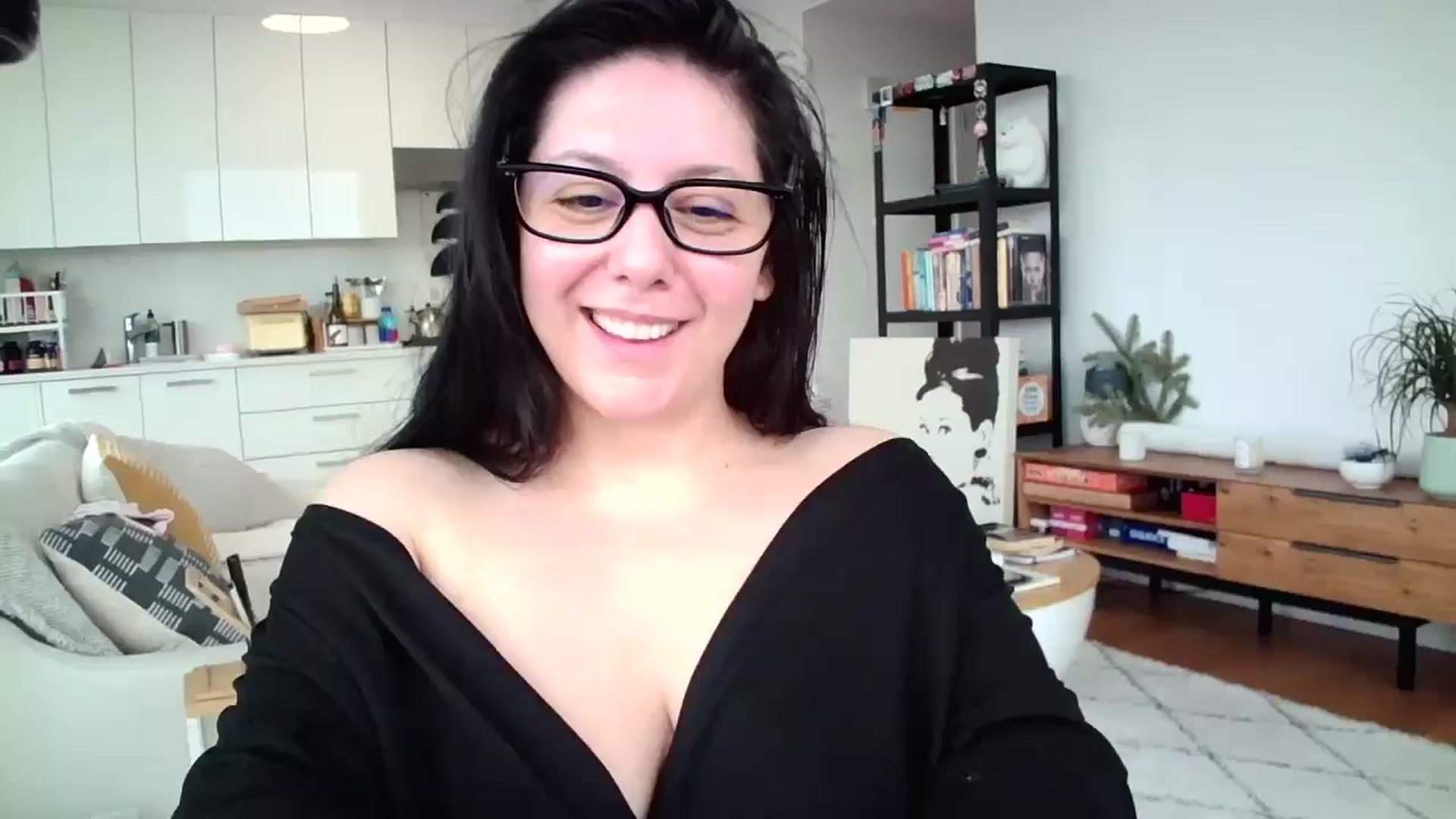 Gallery image thumbnail from SILKYWOMAN's myfreecams stream on, 12/29/2024, 15:42 image 1 of 20