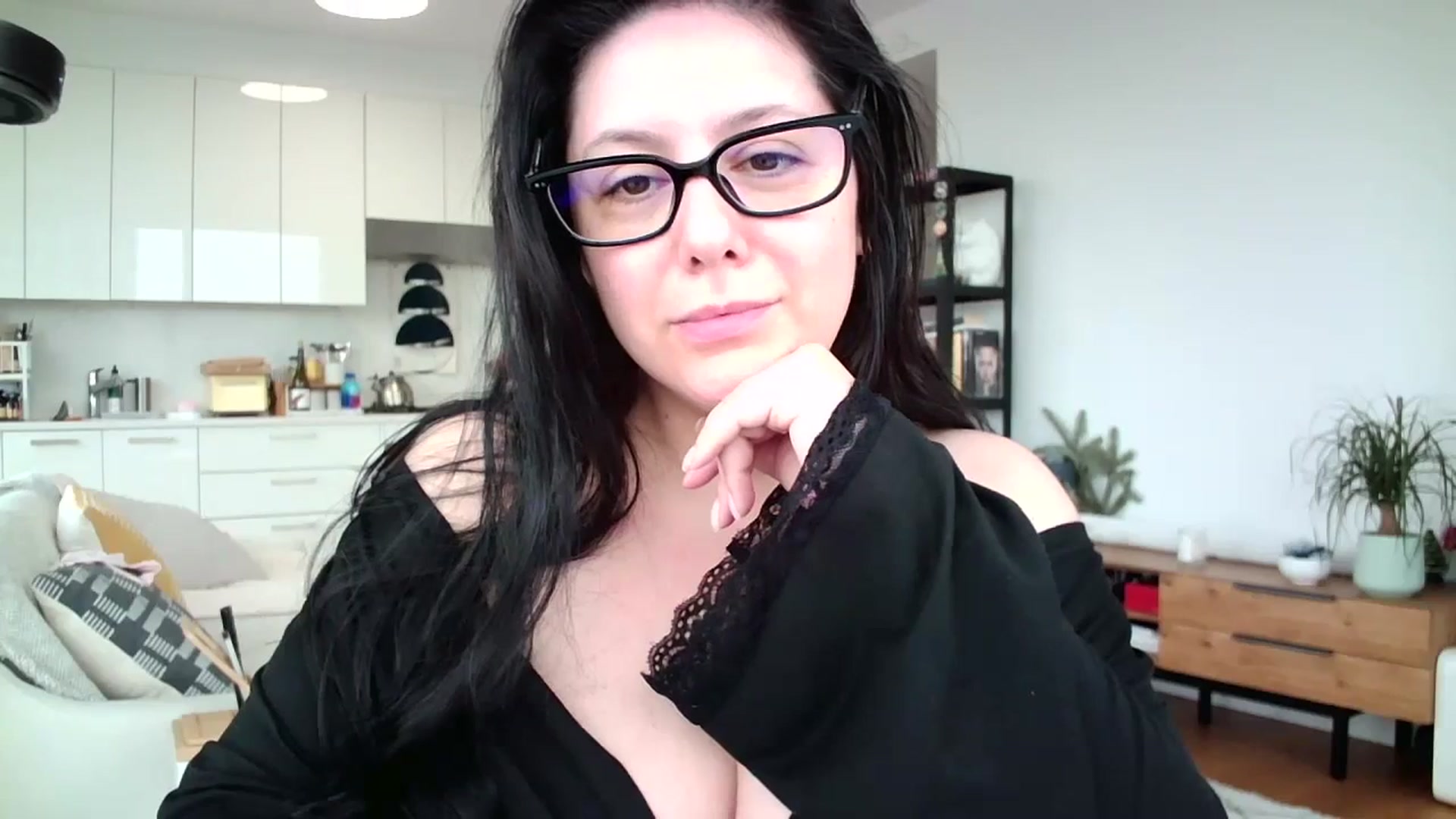 Gallery image thumbnail from SILKYWOMAN's myfreecams stream on, 12/29/2024, 15:42 image 20 of 20