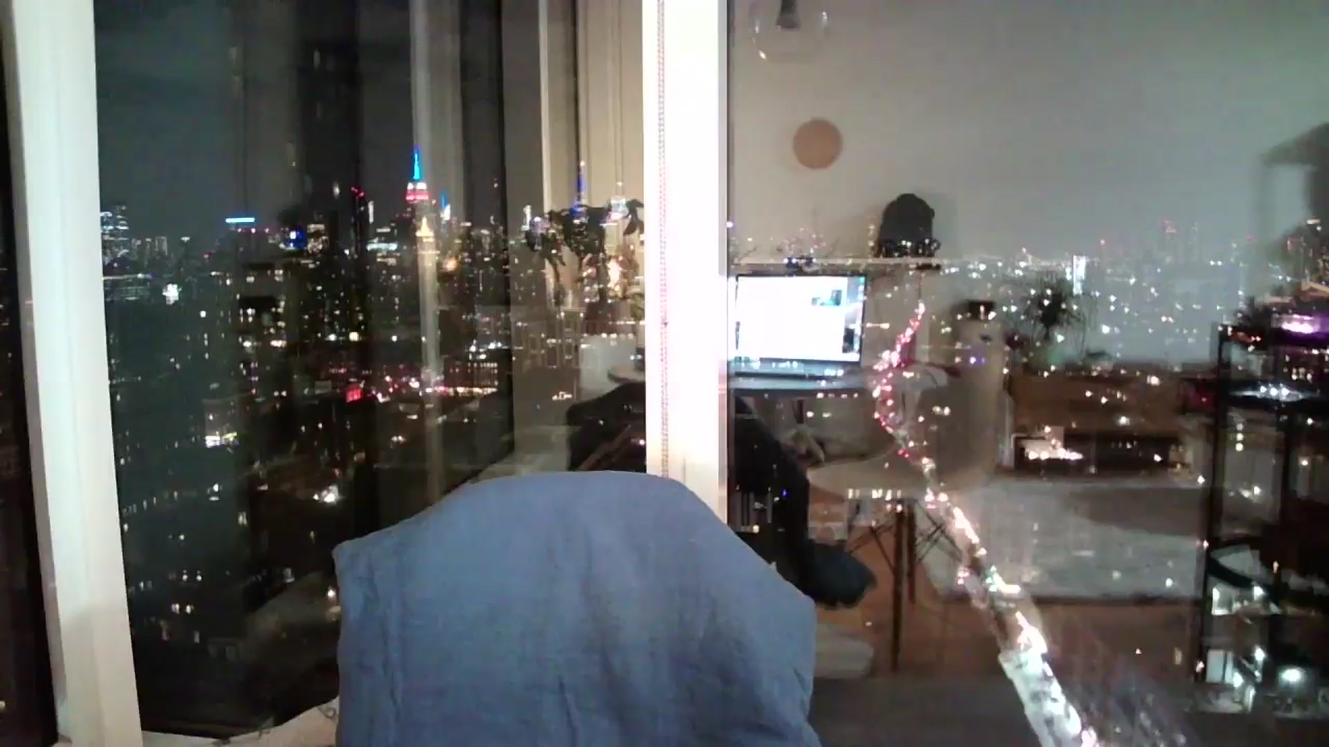 Gallery image thumbnail from SILKYWOMAN's myfreecams stream on, 12/29/2024, 23:58 image 13 of 20