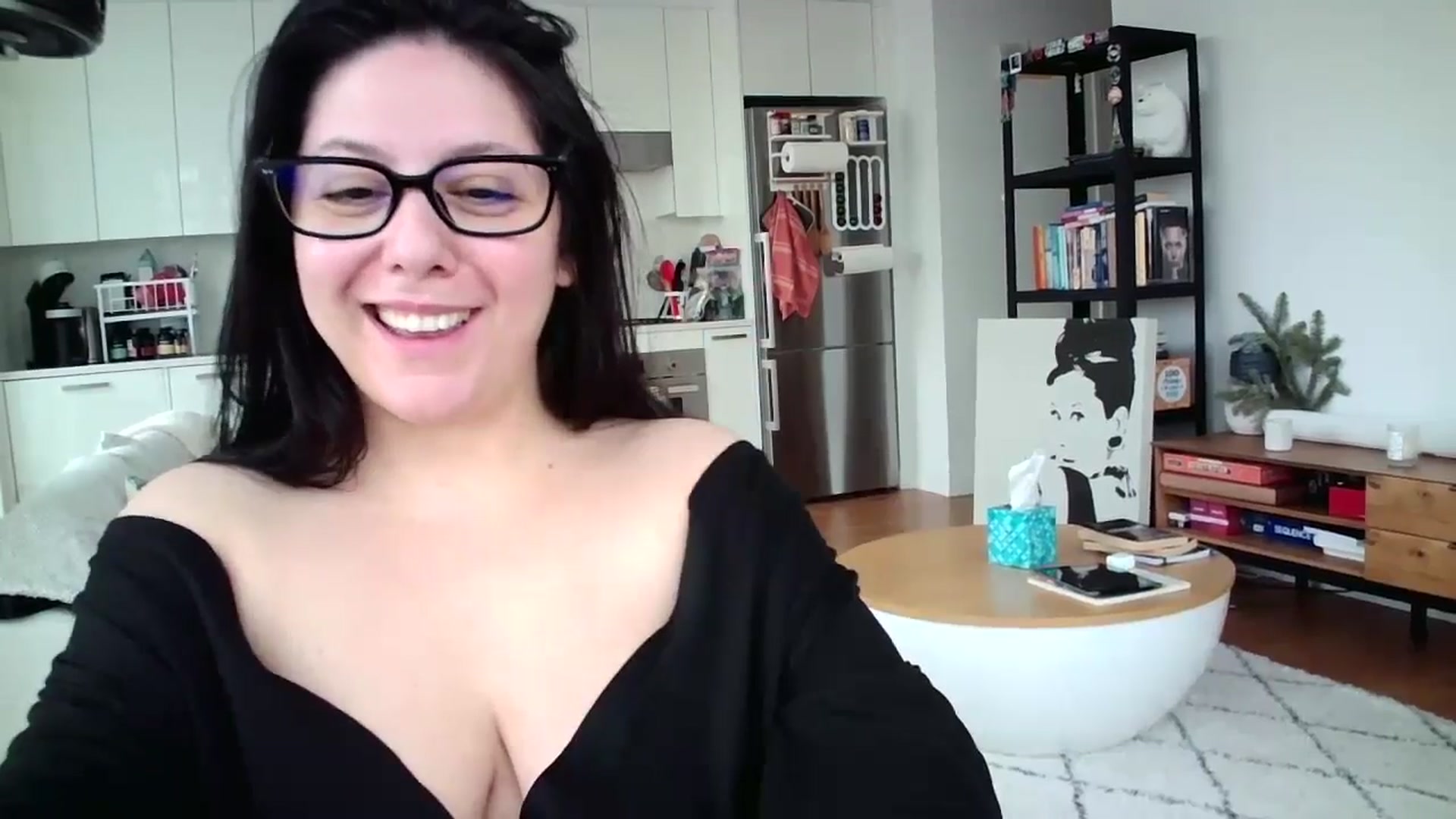 Gallery image thumbnail from SILKYWOMAN's myfreecams stream on, 12/30/2024, 14:30 image 10 of 20