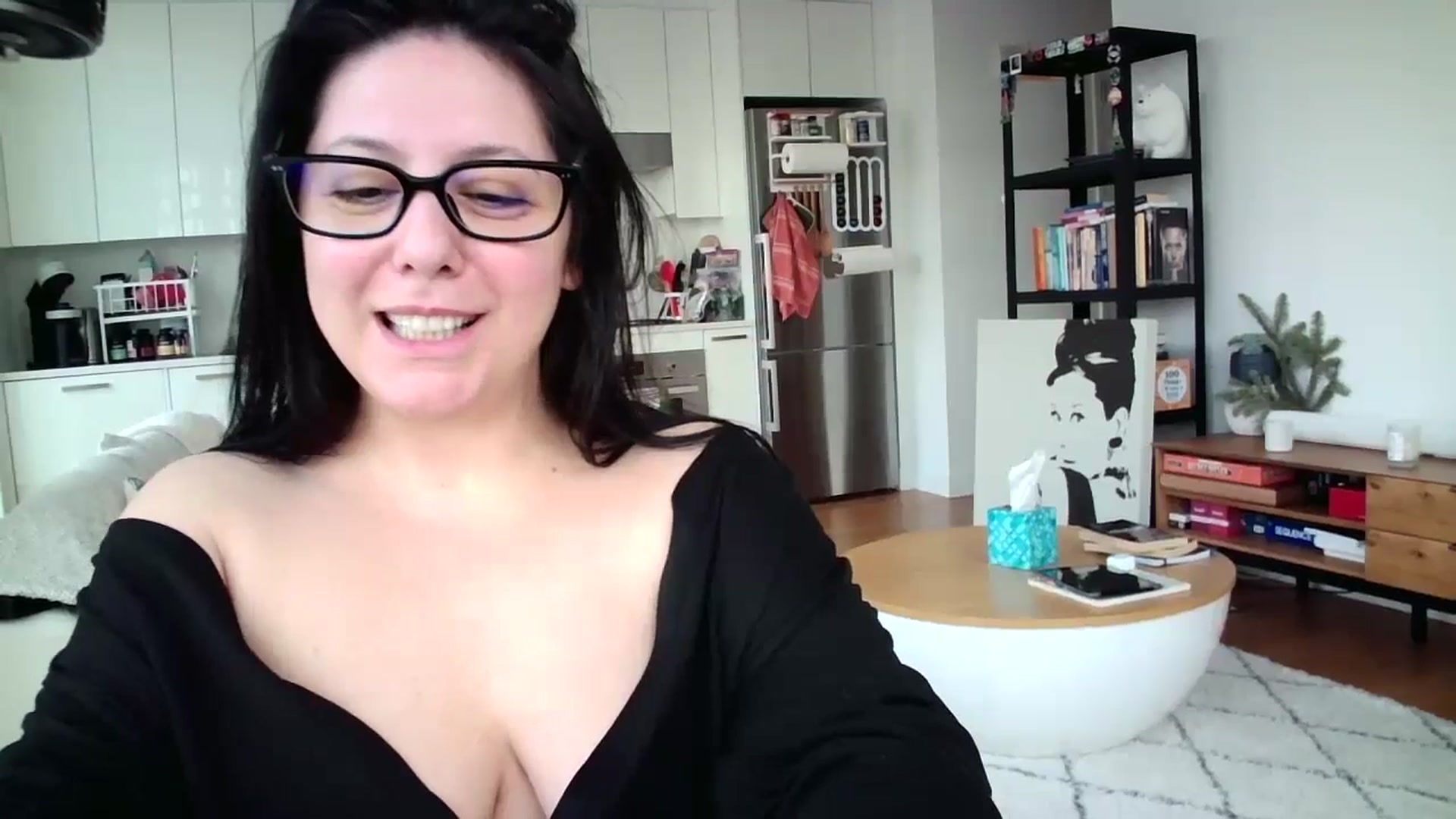 Gallery image thumbnail from SILKYWOMAN's myfreecams stream on, 12/30/2024, 14:30 image 2 of 20