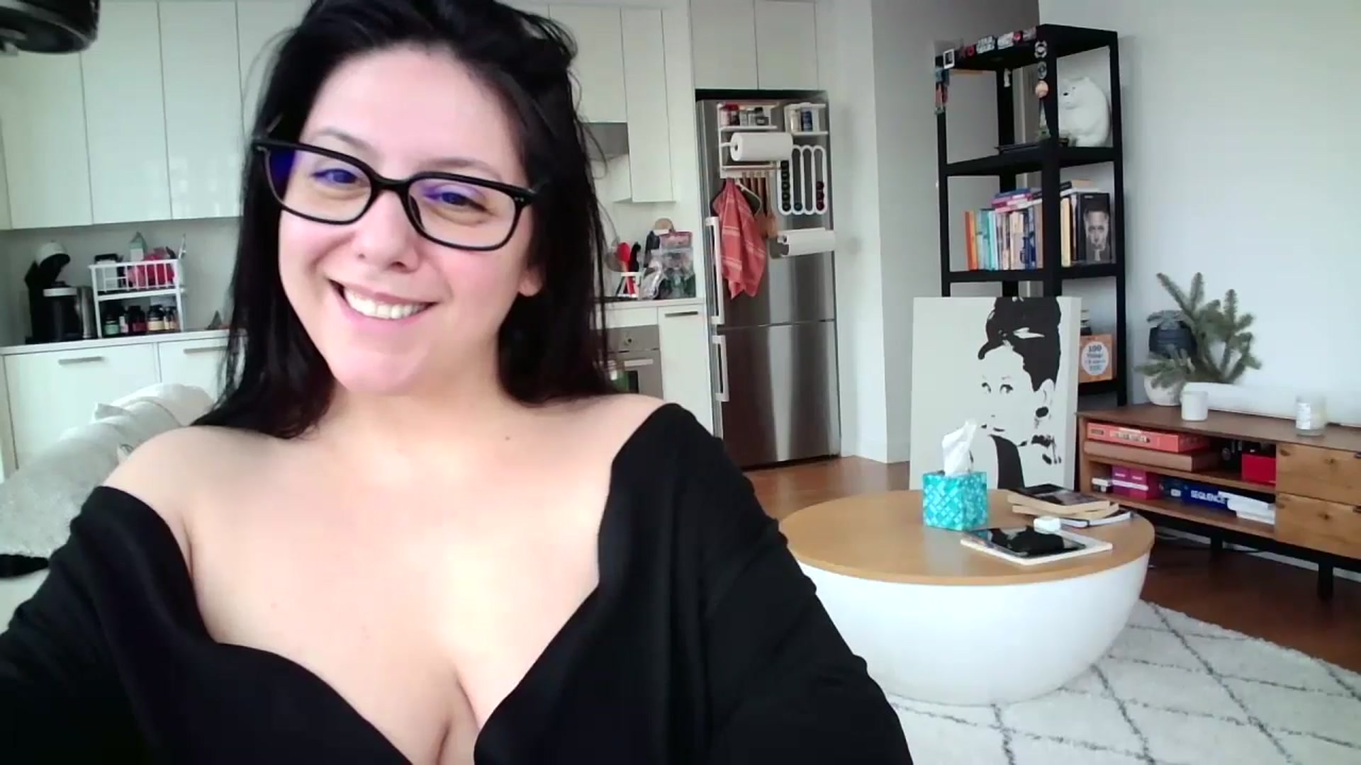 Gallery image thumbnail from SILKYWOMAN's myfreecams stream on, 12/30/2024, 14:30 image 5 of 20