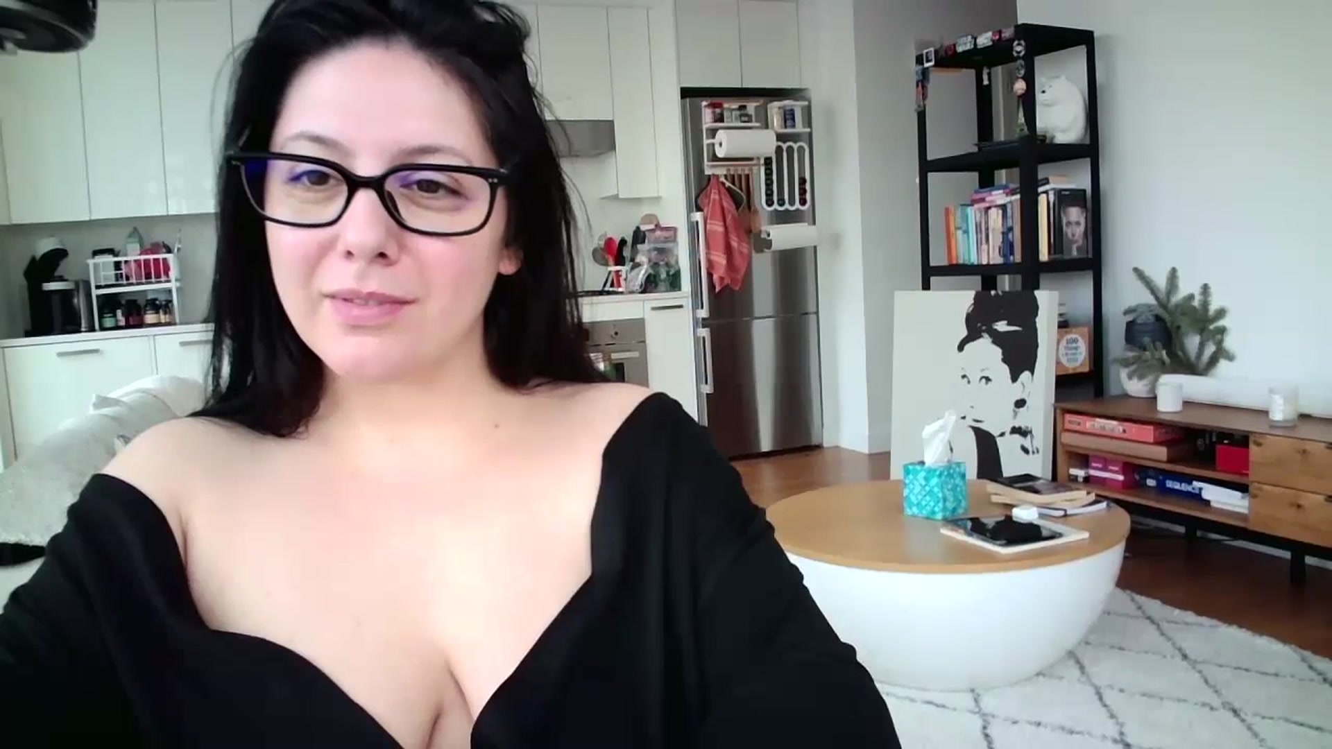 Gallery image thumbnail from SILKYWOMAN's myfreecams stream on, 12/30/2024, 14:30 image 6 of 20