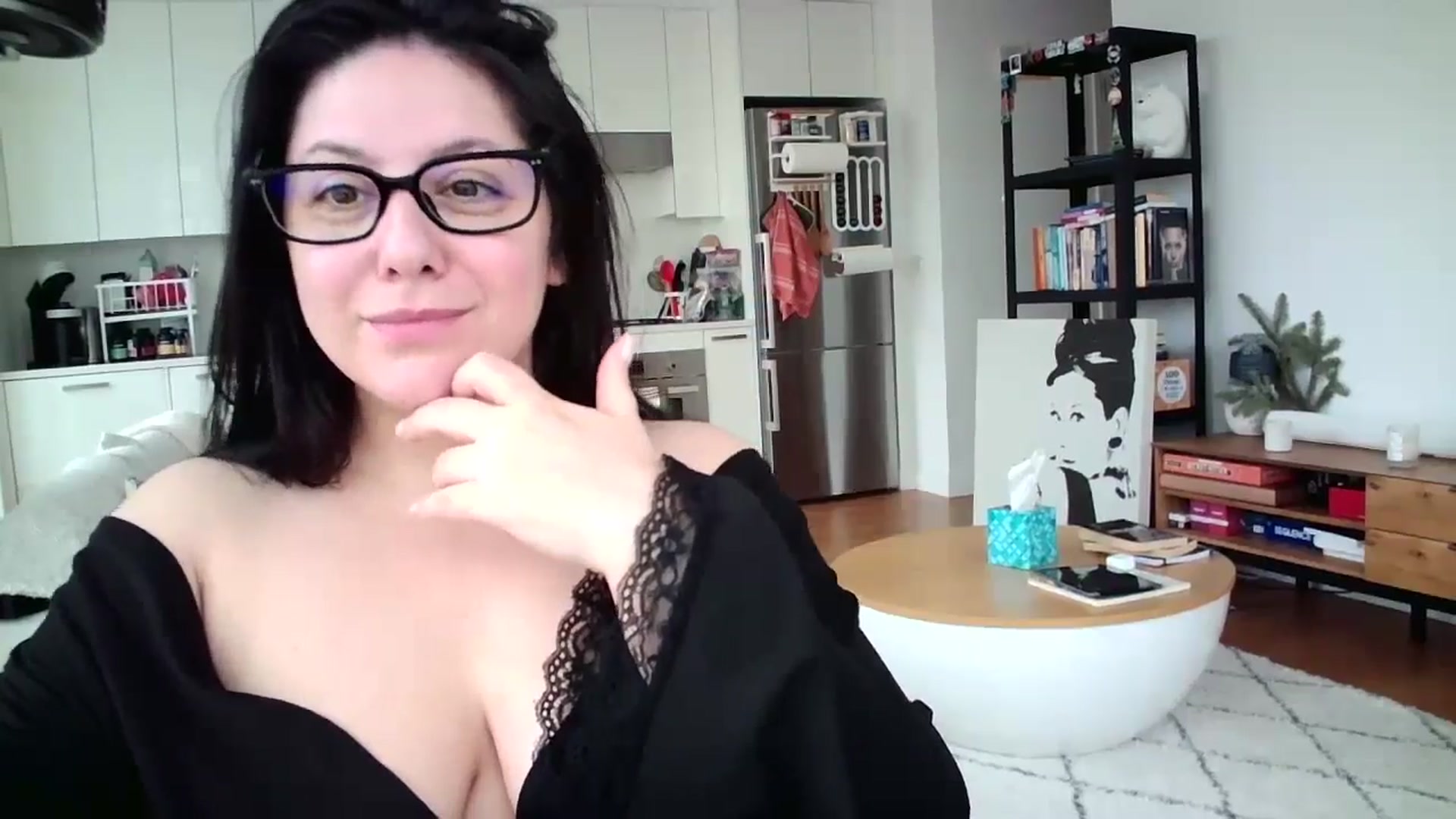 Gallery image thumbnail from SILKYWOMAN's myfreecams stream on, 12/30/2024, 14:30 image 9 of 20