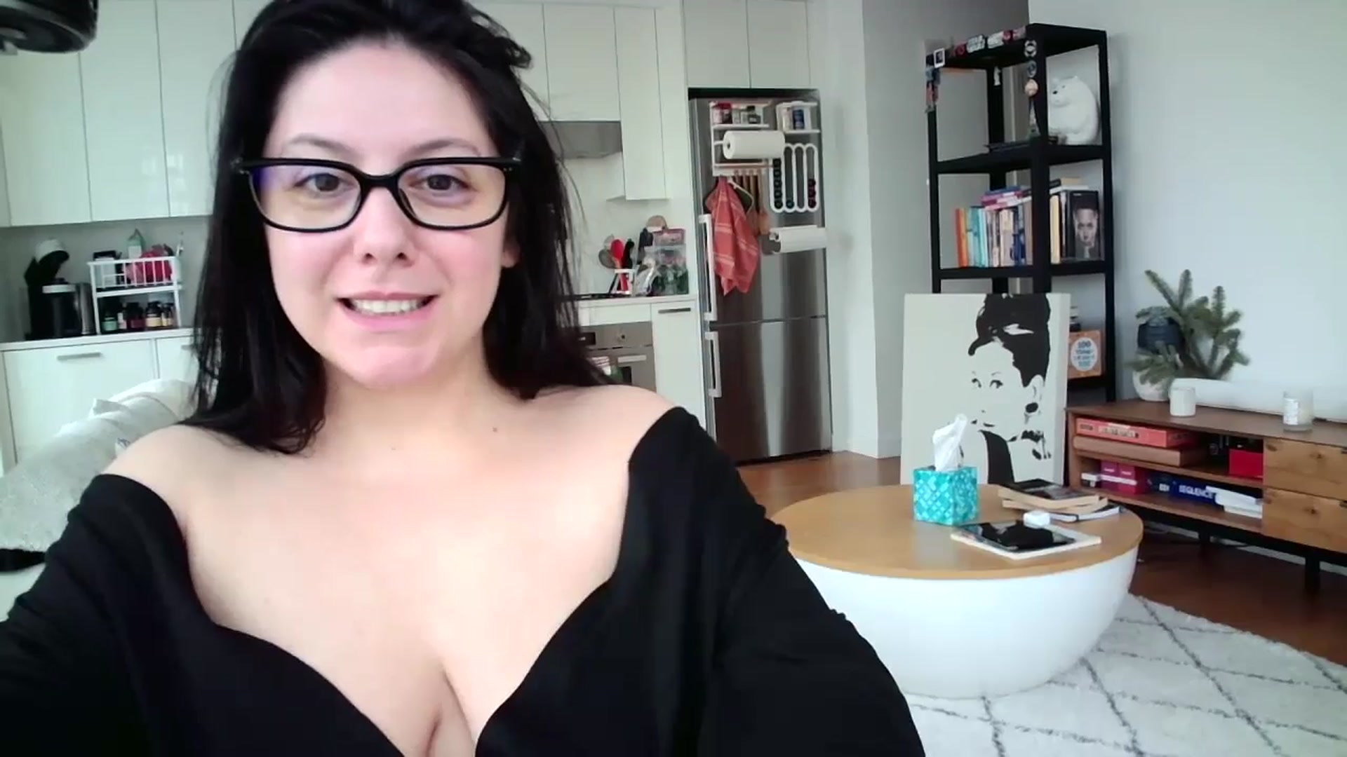 Gallery image thumbnail from SILKYWOMAN's myfreecams stream on, 12/30/2024, 14:30 image 11 of 20