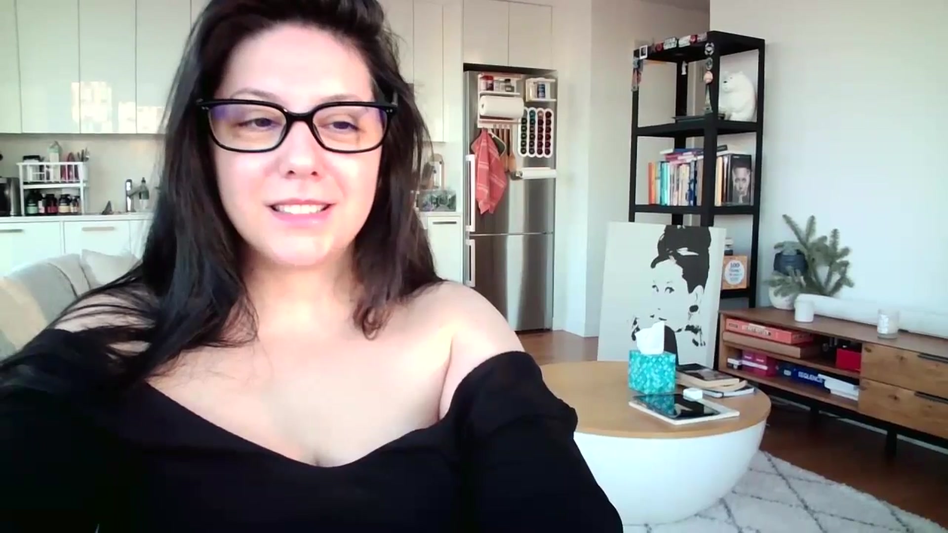 Gallery image thumbnail from SILKYWOMAN's myfreecams stream on, 12/31/2024, 13:14 image 3 of 20