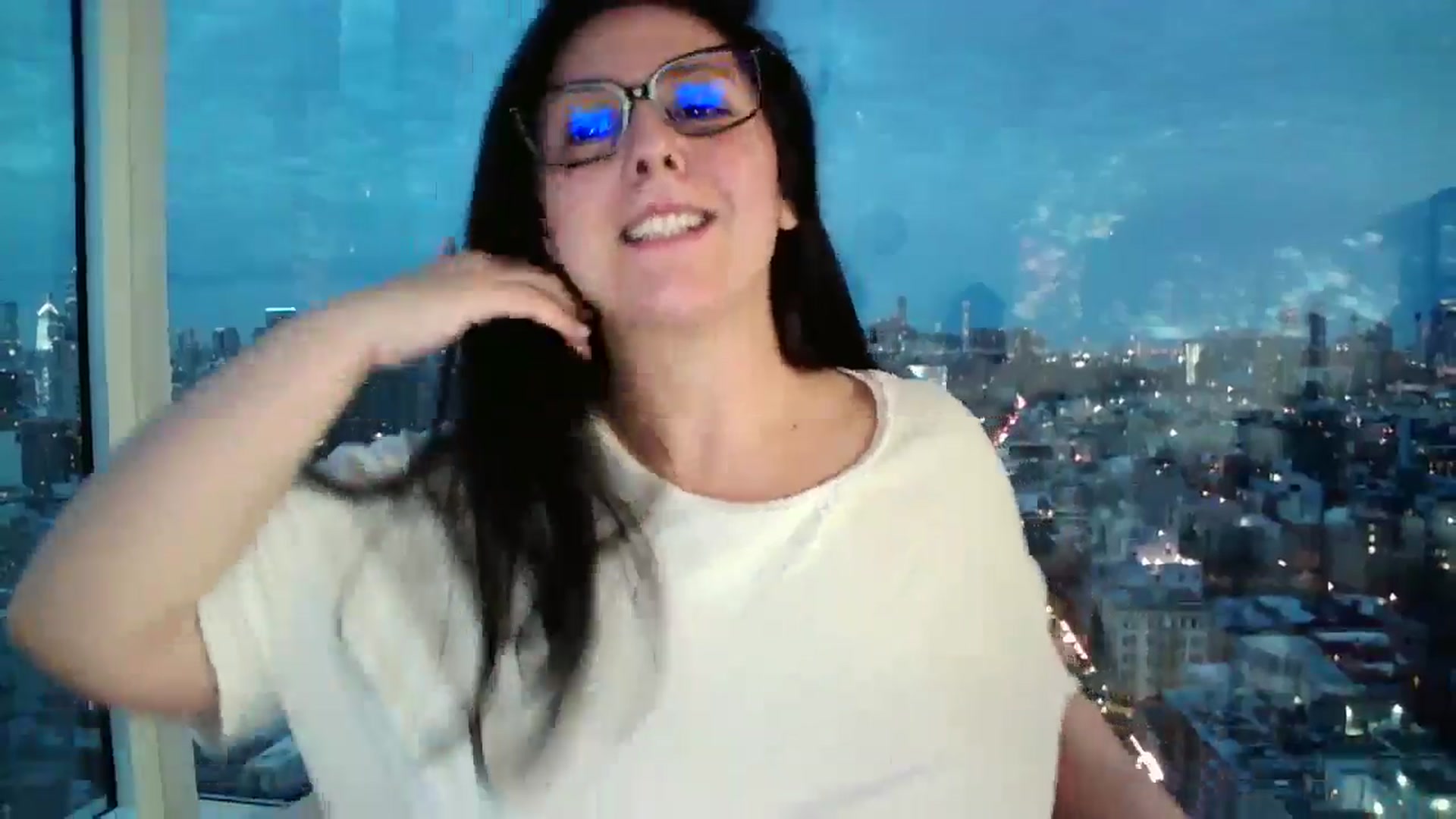 Gallery image thumbnail from SILKYWOMAN's myfreecams stream on, 12/31/2024, 22:05 image 13 of 20