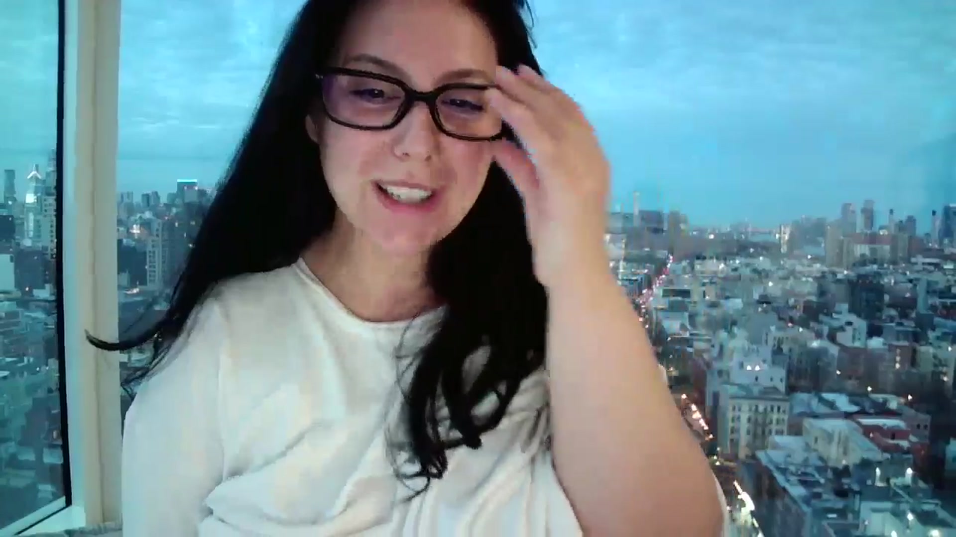 Gallery image thumbnail from SILKYWOMAN's myfreecams stream on, 12/31/2024, 22:05 image 6 of 20