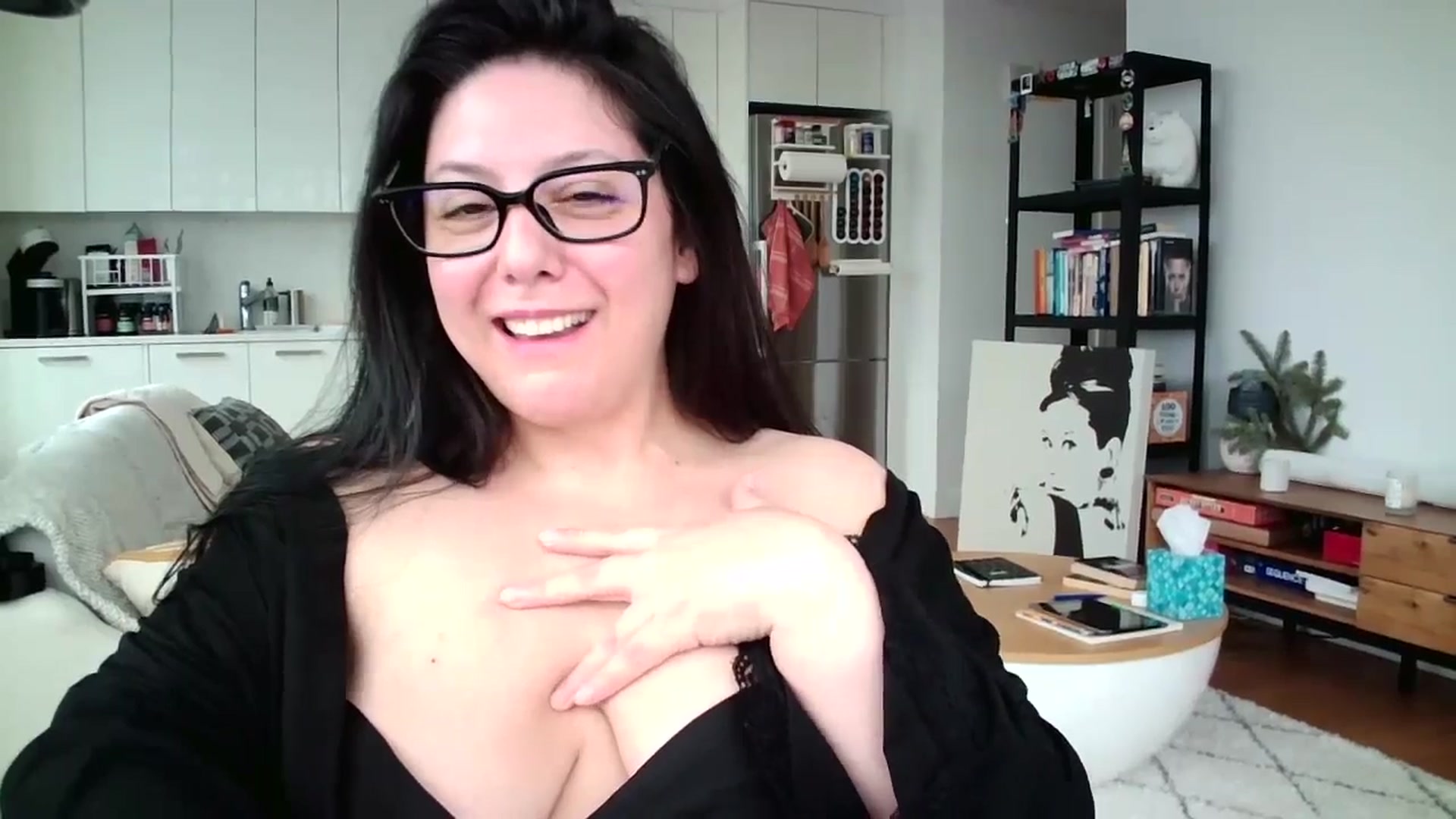 Gallery image thumbnail from SILKYWOMAN's myfreecams stream on, 01/01/2025, 16:15 image 4 of 20