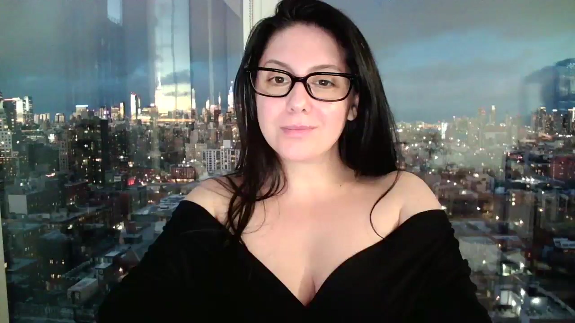 Gallery image thumbnail from SILKYWOMAN's myfreecams stream on, 01/01/2025, 23:07 image 7 of 20