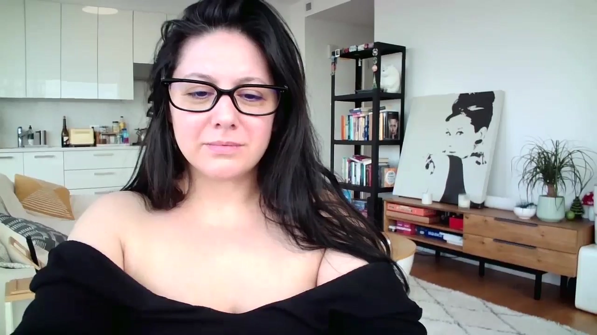 Gallery image thumbnail from SILKYWOMAN's myfreecams stream on, 01/04/2025, 16:16 image 18 of 20
