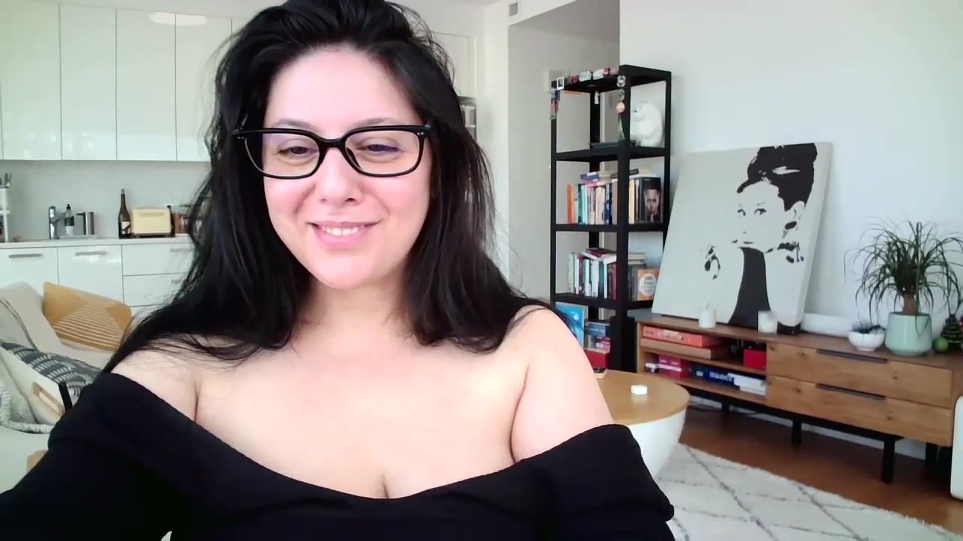 Gallery image thumbnail from SILKYWOMAN's myfreecams stream on, 01/04/2025, 16:16 image 2 of 20