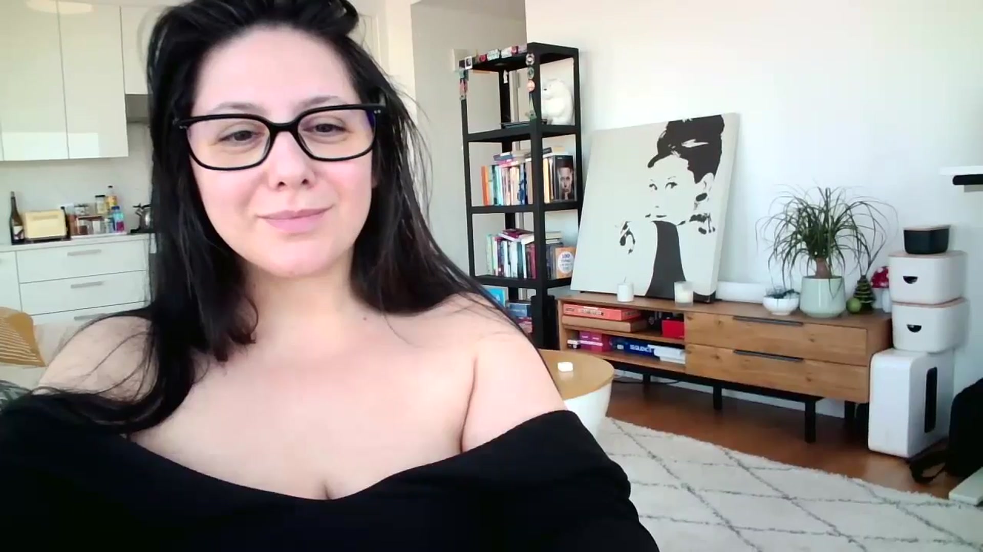 Gallery image thumbnail from SILKYWOMAN's myfreecams stream on, 01/04/2025, 17:36 image 19 of 20