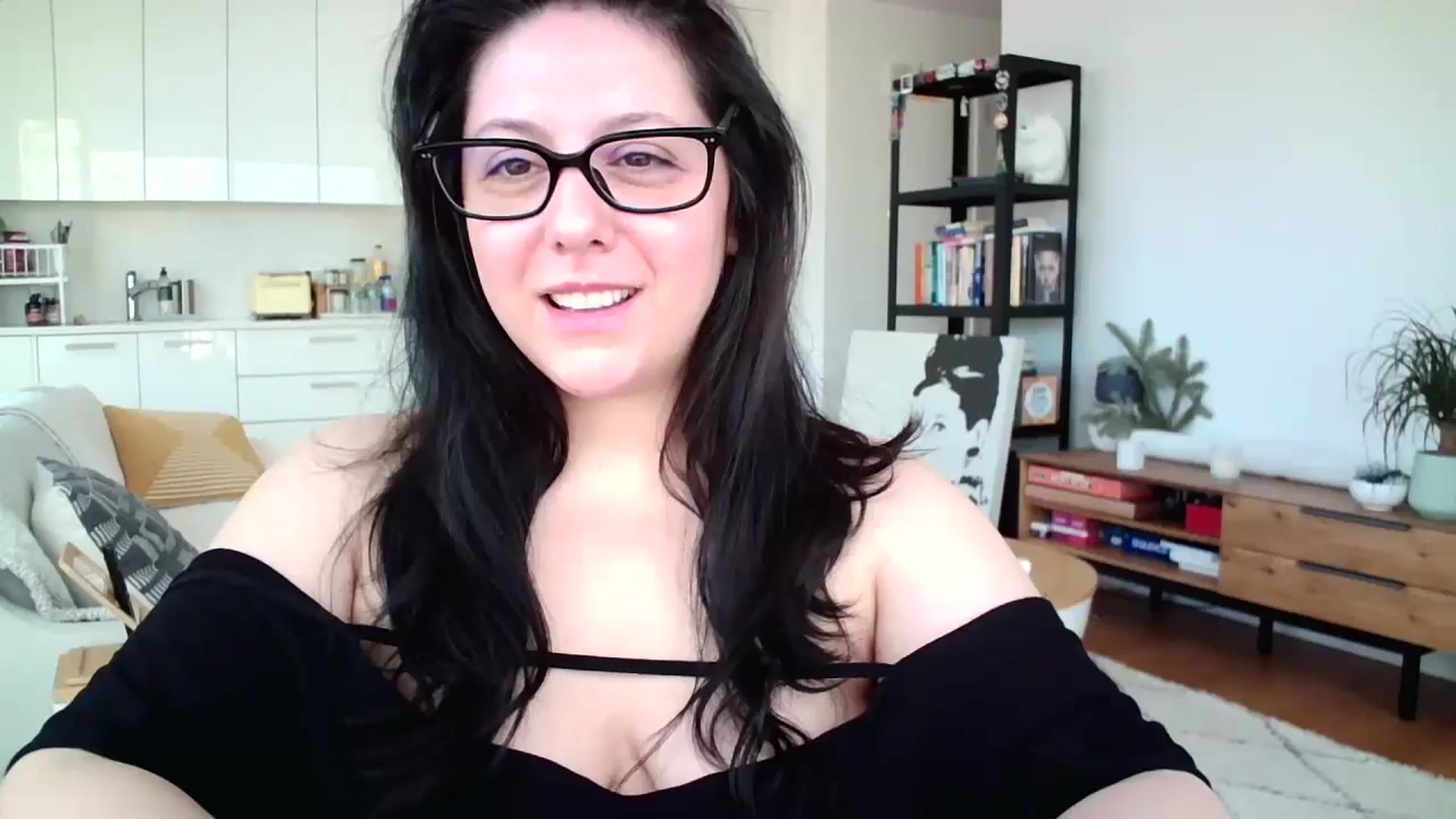 Gallery image thumbnail from SILKYWOMAN's myfreecams stream on, 01/05/2025, 16:28 image 3 of 20