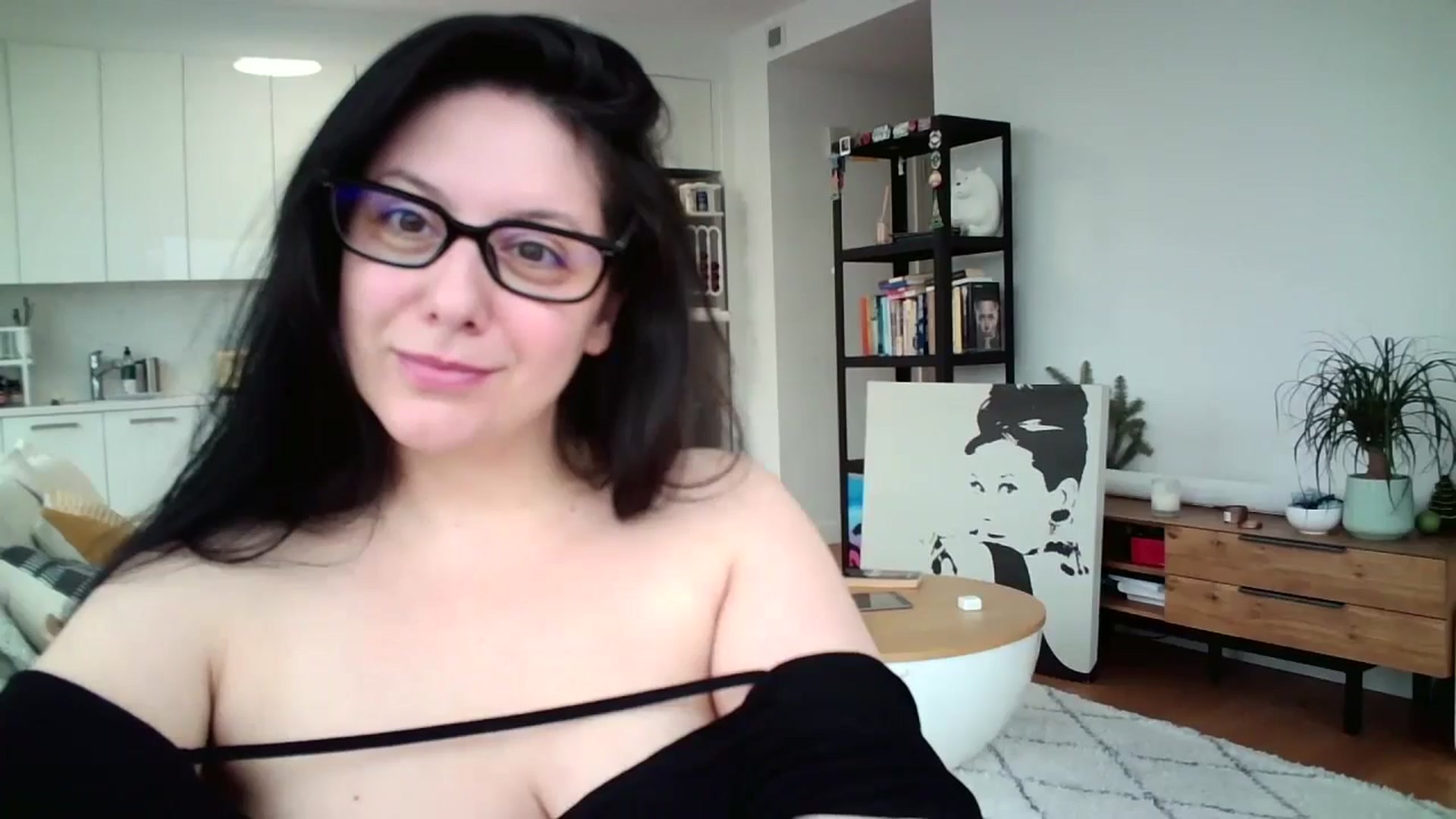 Gallery image thumbnail from SILKYWOMAN's myfreecams stream on, 01/06/2025, 14:40 image 12 of 20