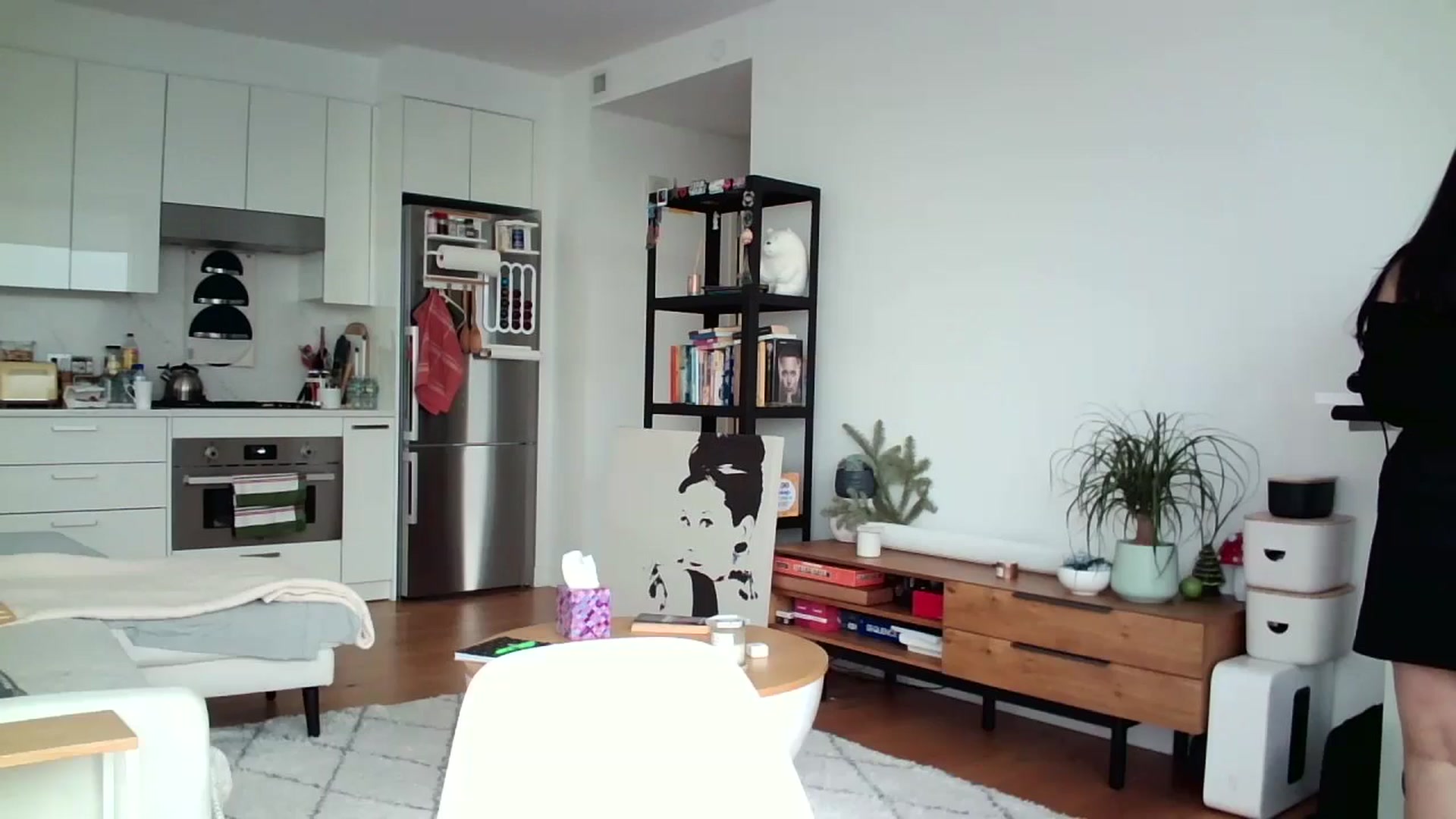 Gallery image thumbnail from SILKYWOMAN's myfreecams stream on, 01/06/2025, 21:08 image 9 of 20