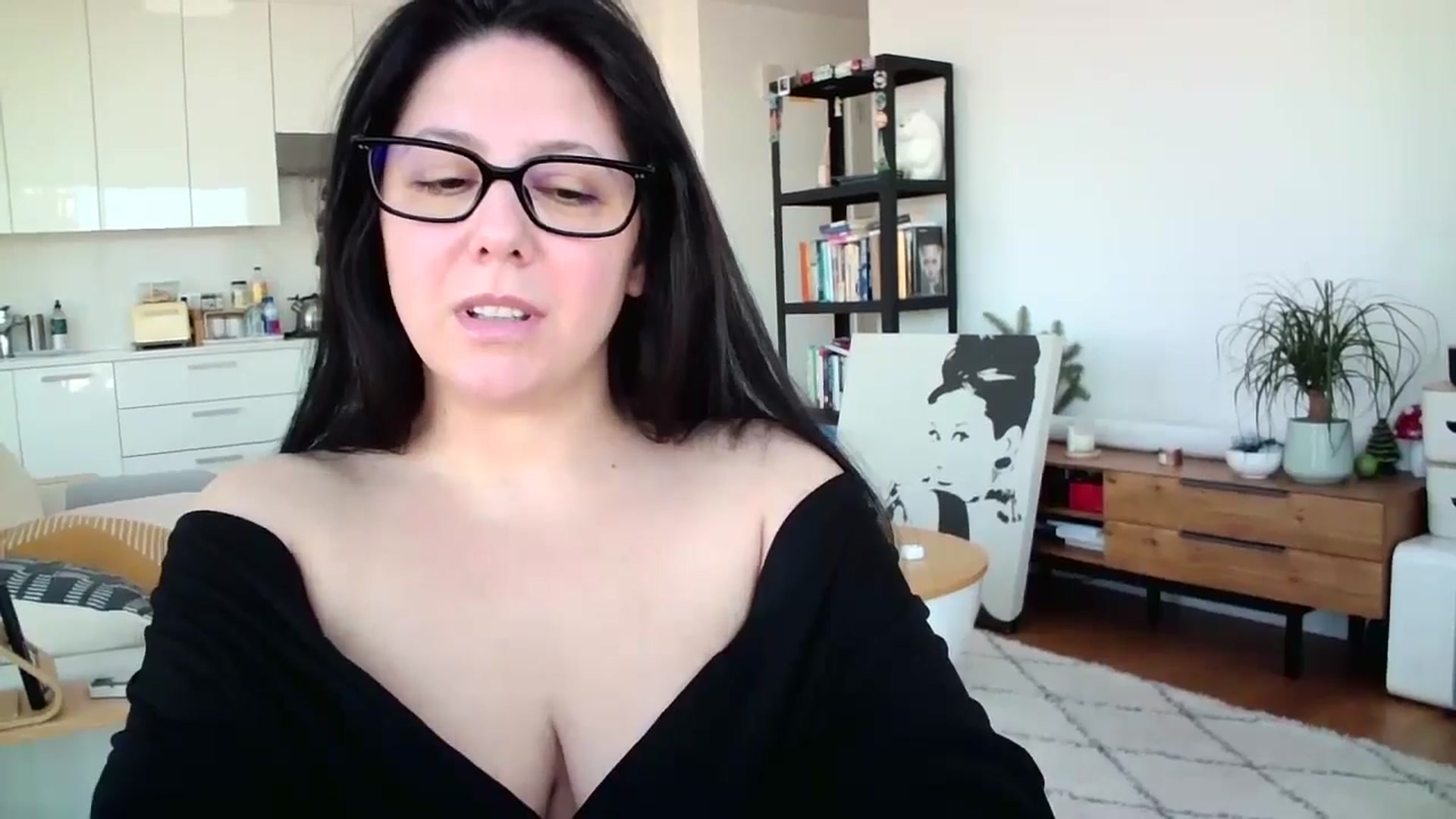 Gallery image thumbnail from SILKYWOMAN's myfreecams stream on, 01/07/2025, 15:00 image 17 of 20