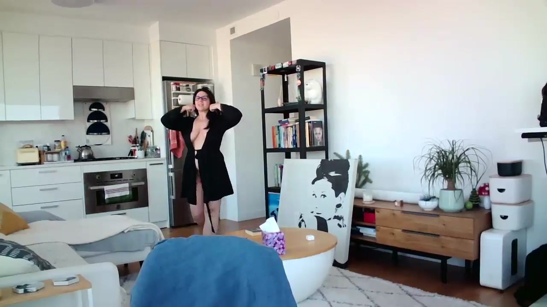 Gallery image thumbnail from SILKYWOMAN's myfreecams stream on, 01/07/2025, 19:03 image 4 of 20