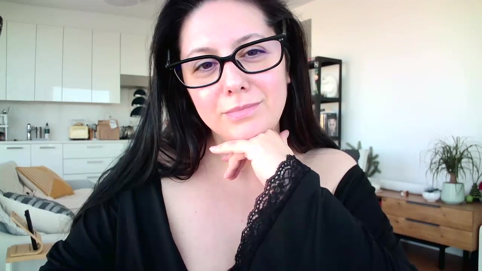 Gallery image thumbnail from SILKYWOMAN's myfreecams stream on, 01/07/2025, 19:25 image 16 of 20
