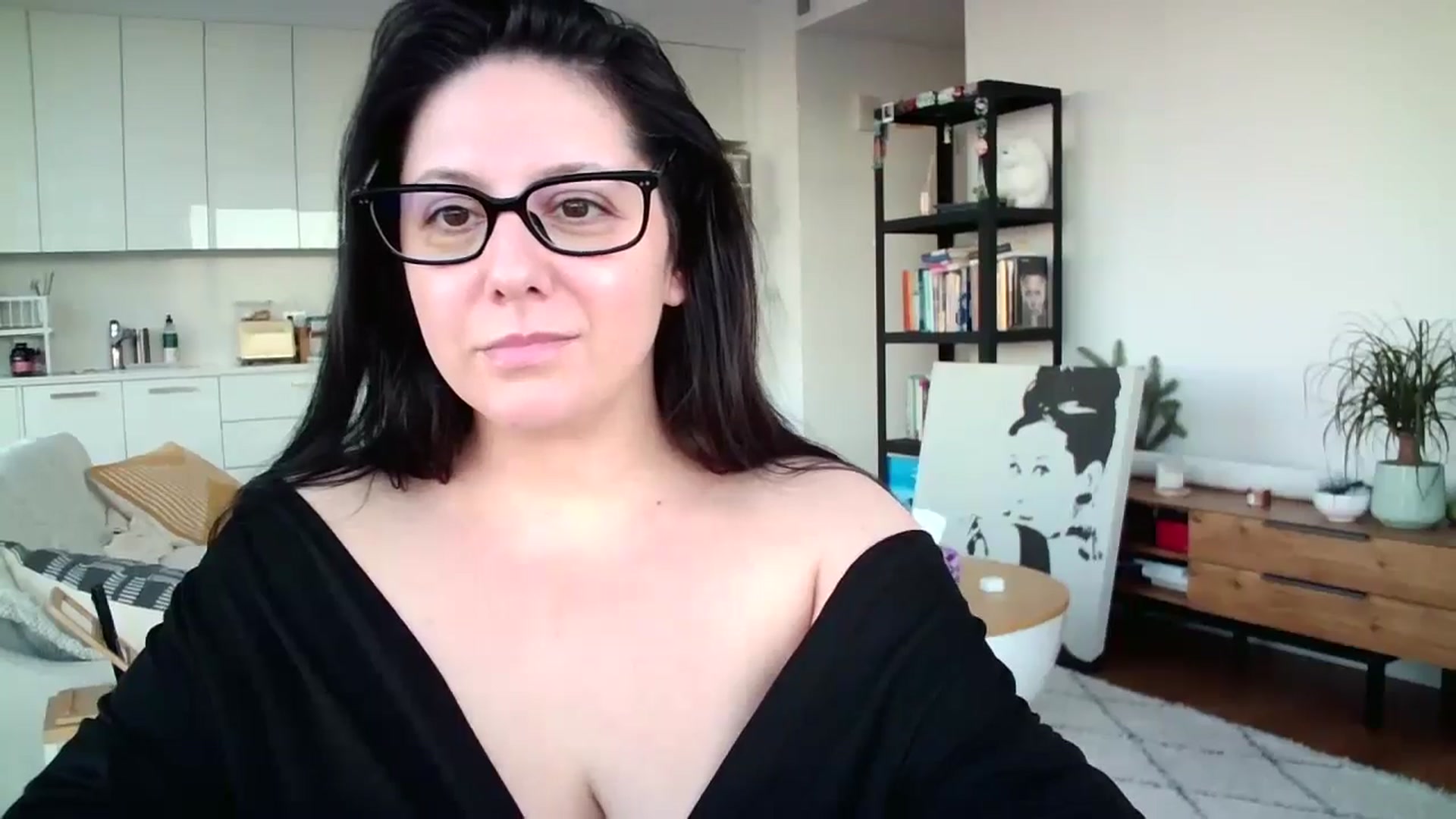 Gallery image thumbnail from SILKYWOMAN's myfreecams stream on, 01/07/2025, 21:16 image 18 of 20