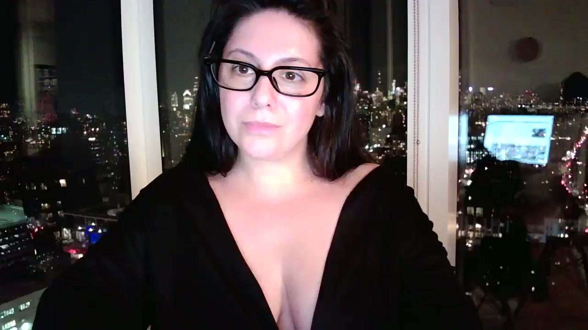 Gallery image thumbnail from SILKYWOMAN's myfreecams stream on, 01/07/2025, 23:37 image 19 of 20
