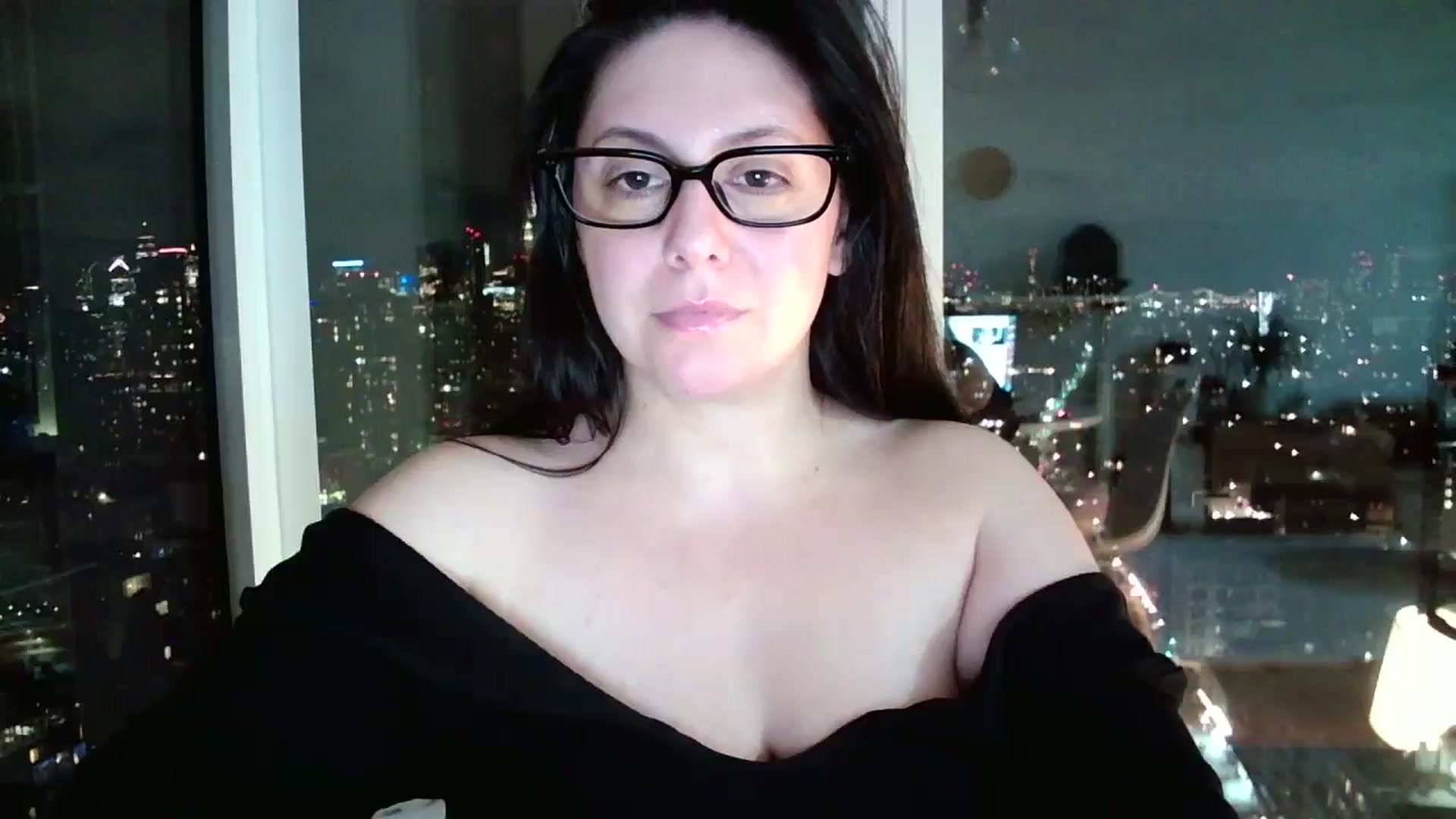 Gallery image thumbnail from SILKYWOMAN's myfreecams stream on, 01/08/2025, 05:36 image 1 of 20