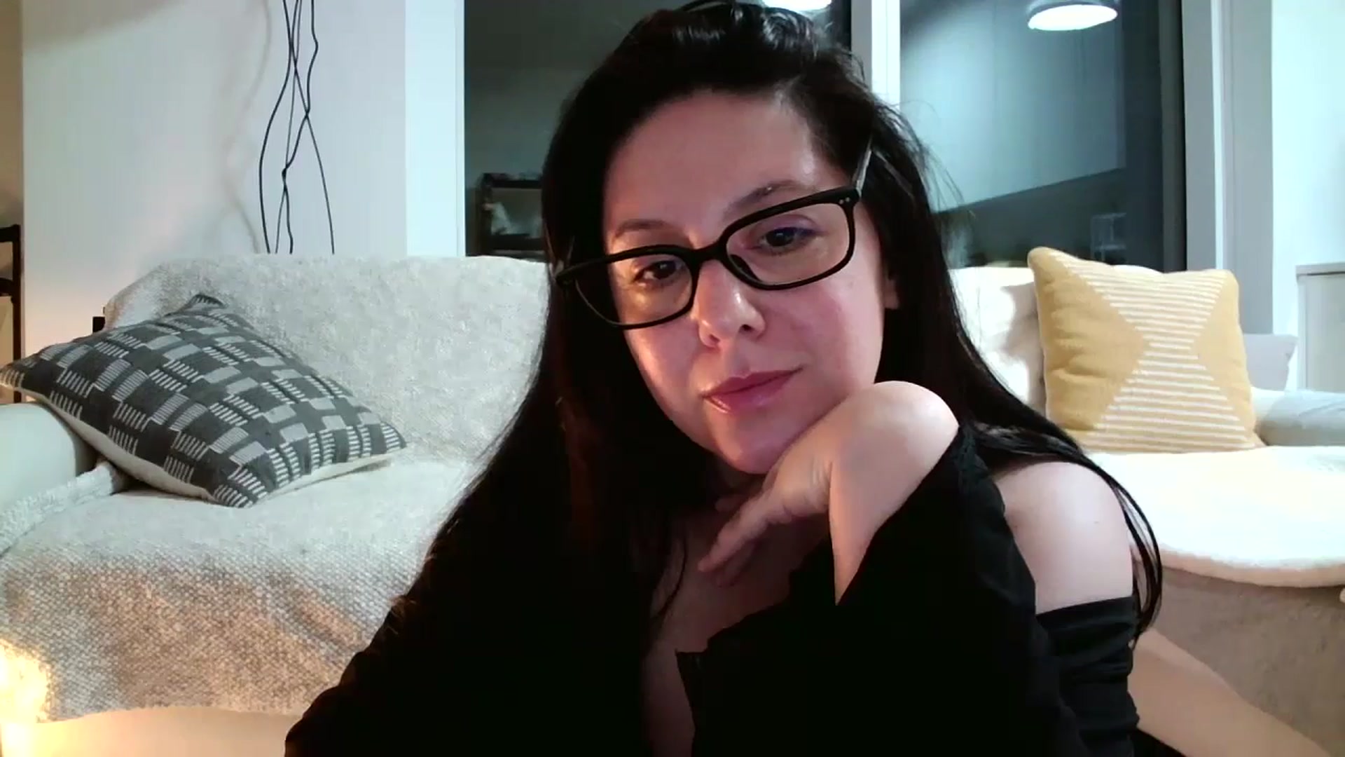 Gallery image thumbnail from SILKYWOMAN's myfreecams stream on, 01/08/2025, 05:36 image 15 of 20