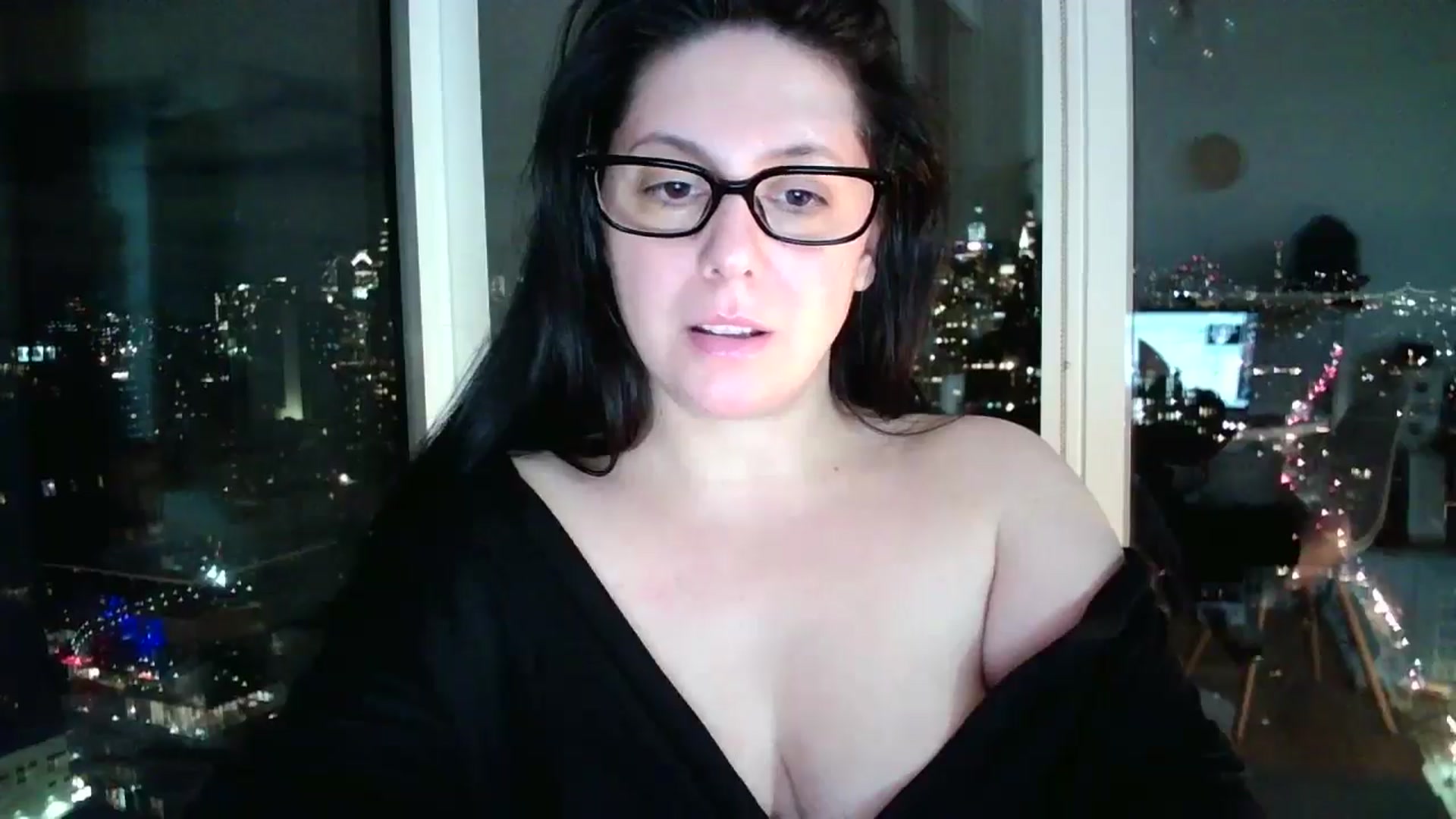 Gallery image thumbnail from SILKYWOMAN's myfreecams stream on, 01/08/2025, 05:36 image 4 of 20