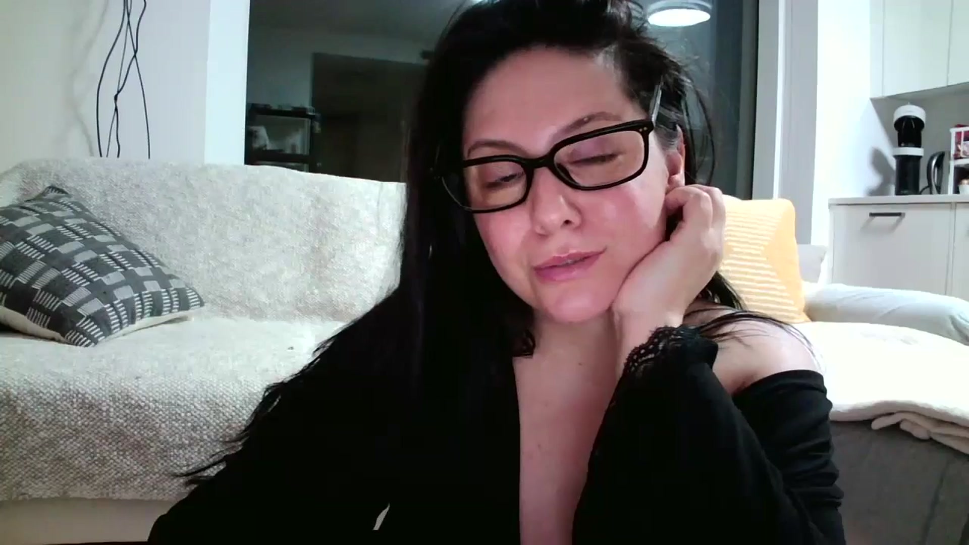 Gallery image thumbnail from SILKYWOMAN's myfreecams stream on, 01/08/2025, 05:36 image 9 of 20