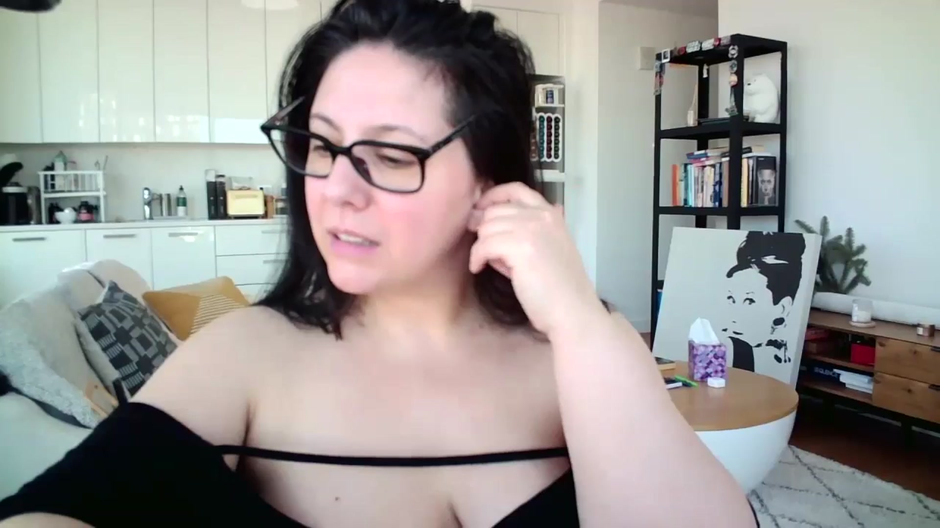 Gallery image thumbnail from SILKYWOMAN's myfreecams stream on, 01/09/2025, 14:58 image 16 of 20