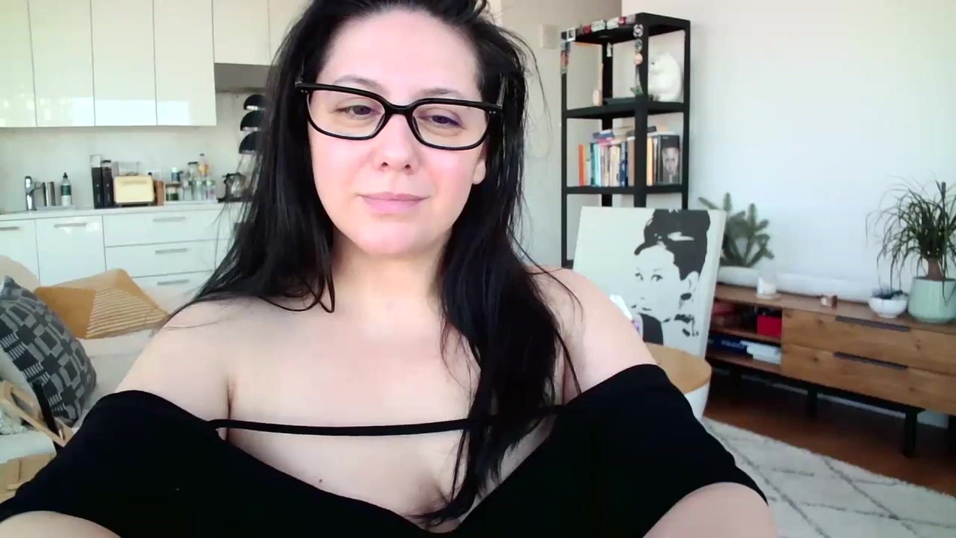 Gallery image thumbnail from SILKYWOMAN's myfreecams stream on, 01/09/2025, 15:40 image 14 of 20