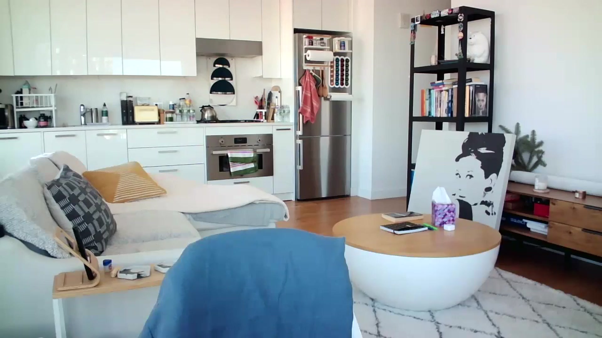 Gallery image thumbnail from SILKYWOMAN's myfreecams stream on, 01/09/2025, 16:12 image 3 of 20