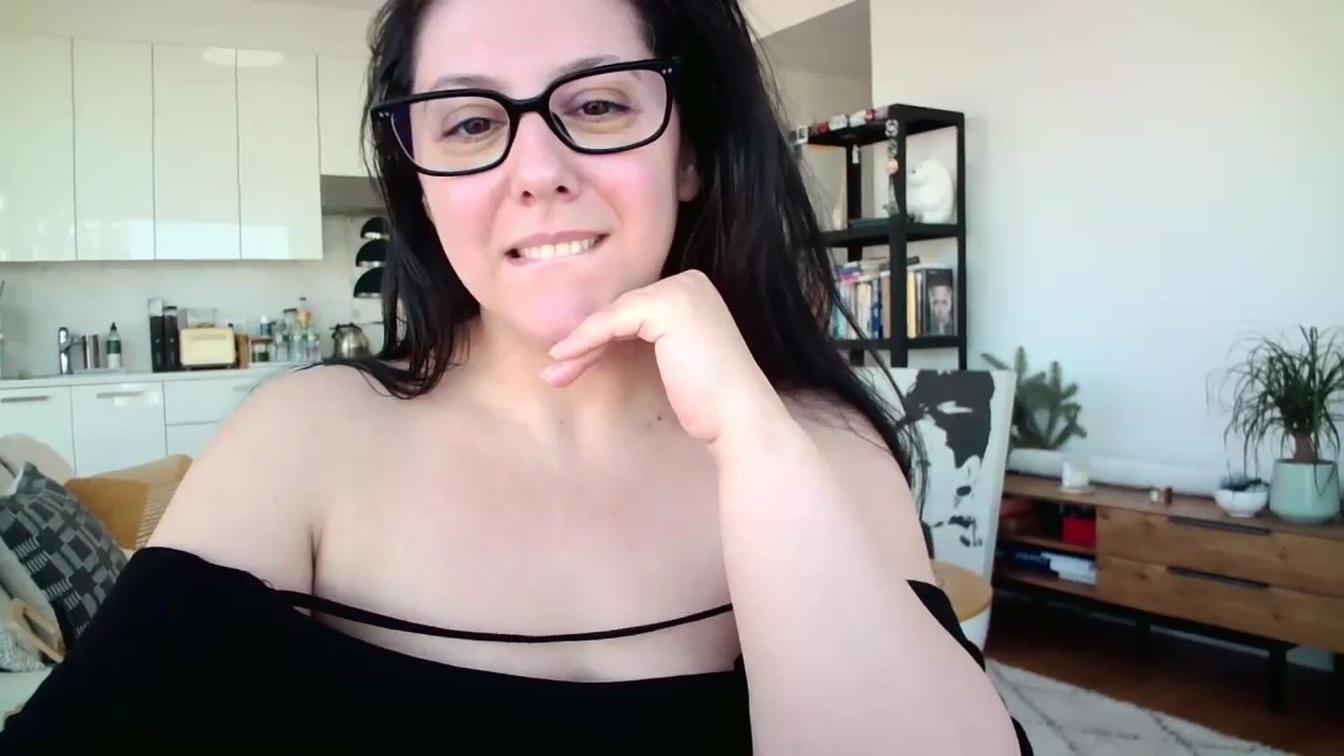 Gallery image thumbnail from SILKYWOMAN's myfreecams stream on, 01/09/2025, 16:12 image 4 of 20