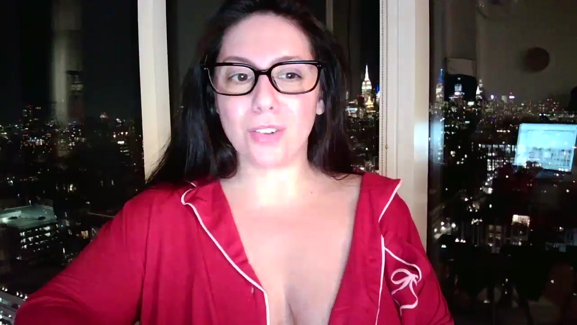 Gallery image thumbnail from SILKYWOMAN's myfreecams stream on, 01/09/2025, 23:05 image 12 of 20