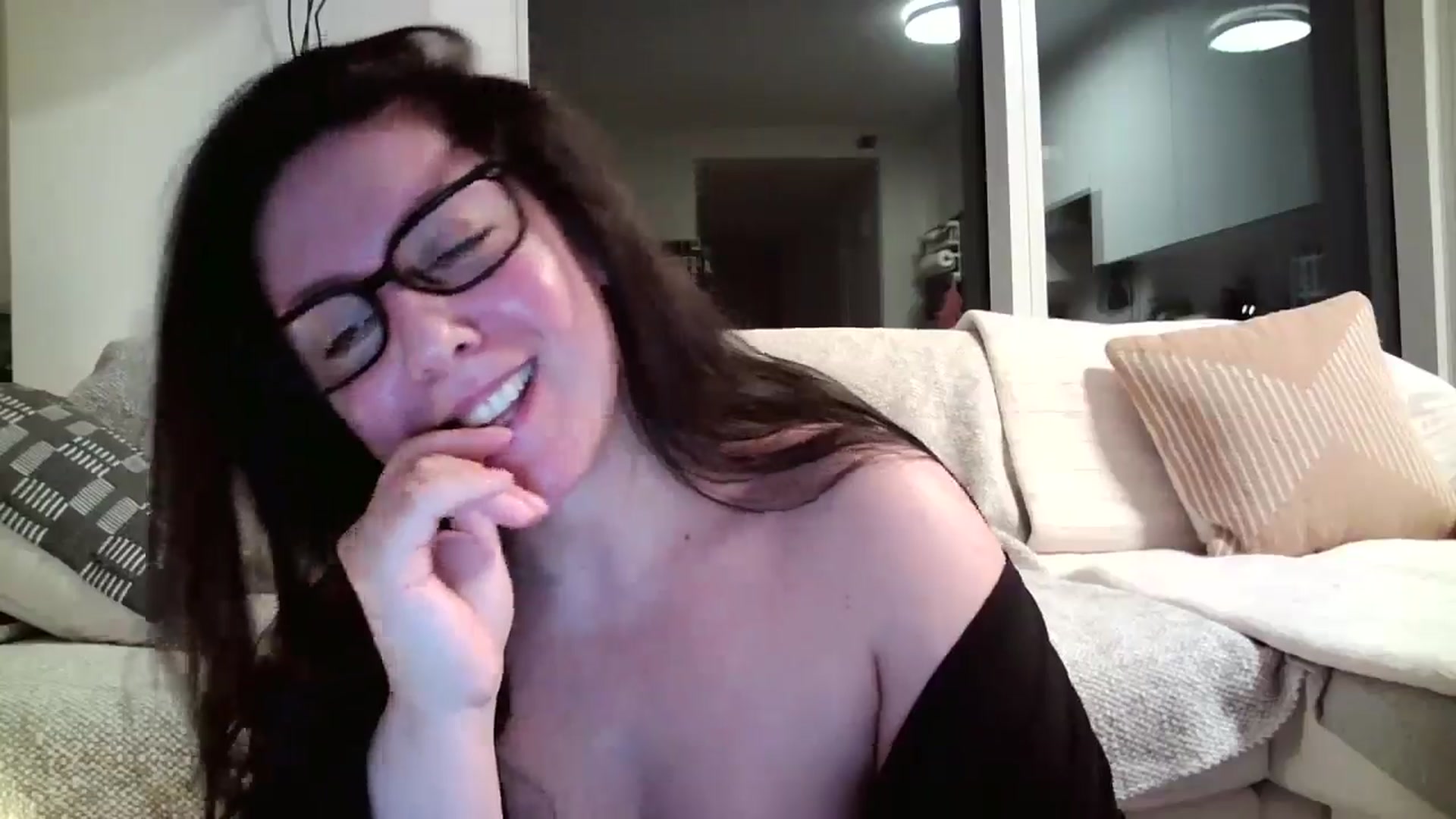 Gallery image thumbnail from SILKYWOMAN's myfreecams stream on, 01/10/2025, 23:21 image 2 of 20