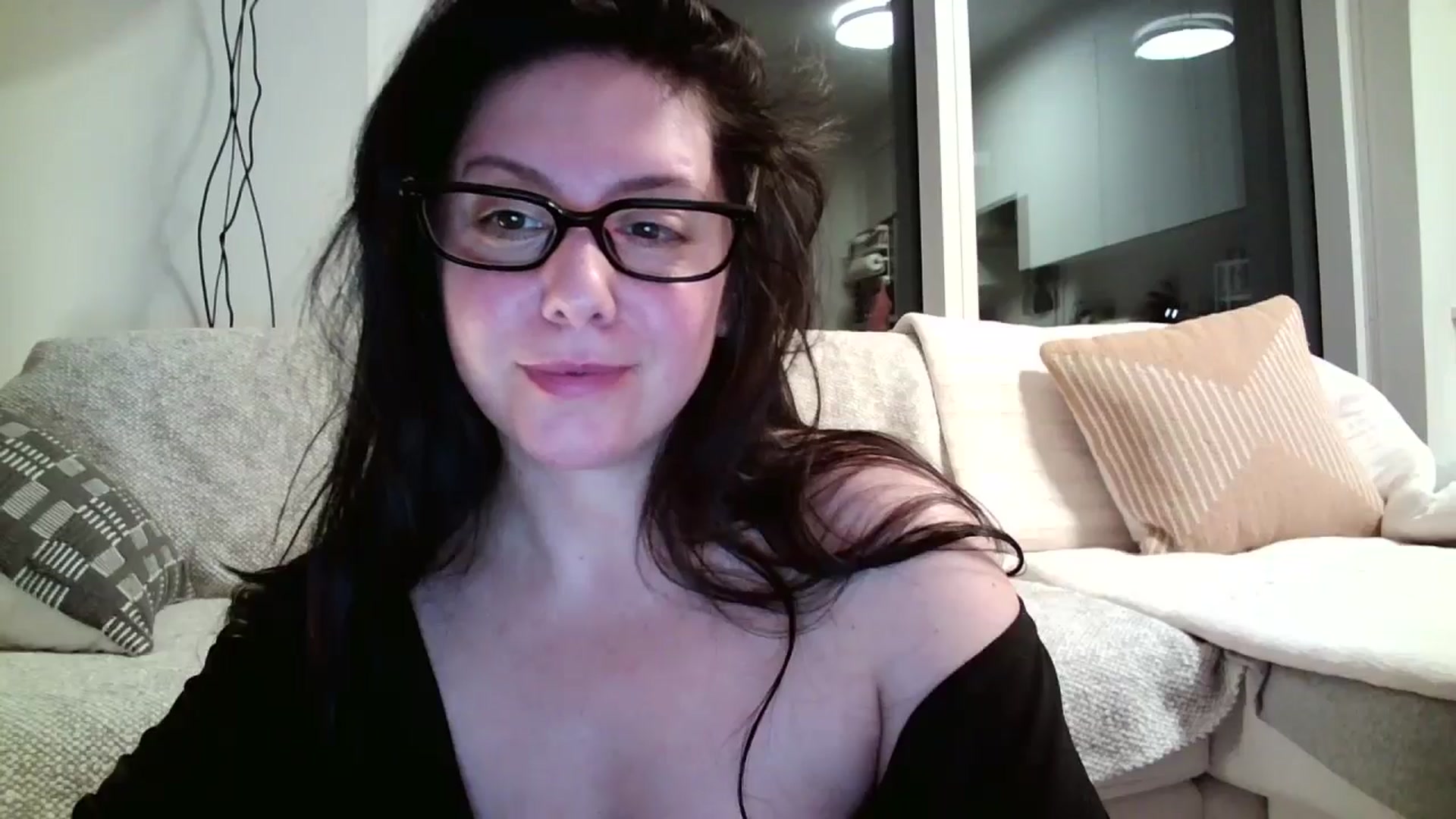 Gallery image thumbnail from SILKYWOMAN's myfreecams stream on, 01/10/2025, 23:21 image 3 of 20